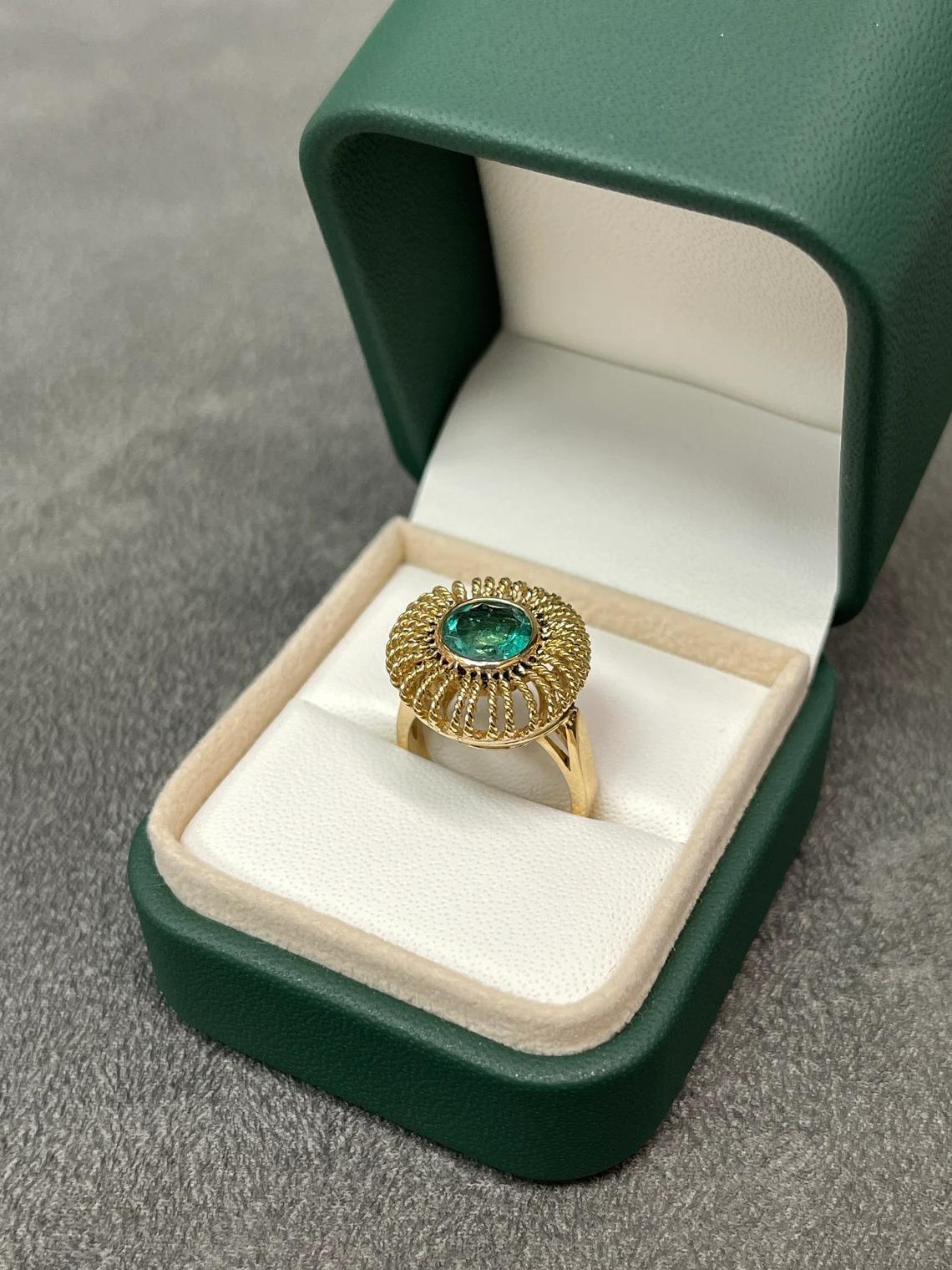 2.80cts 14K Natural Sea Blue Green Round Cut Emerald Woven Vintage Ring In New Condition For Sale In Jupiter, FL