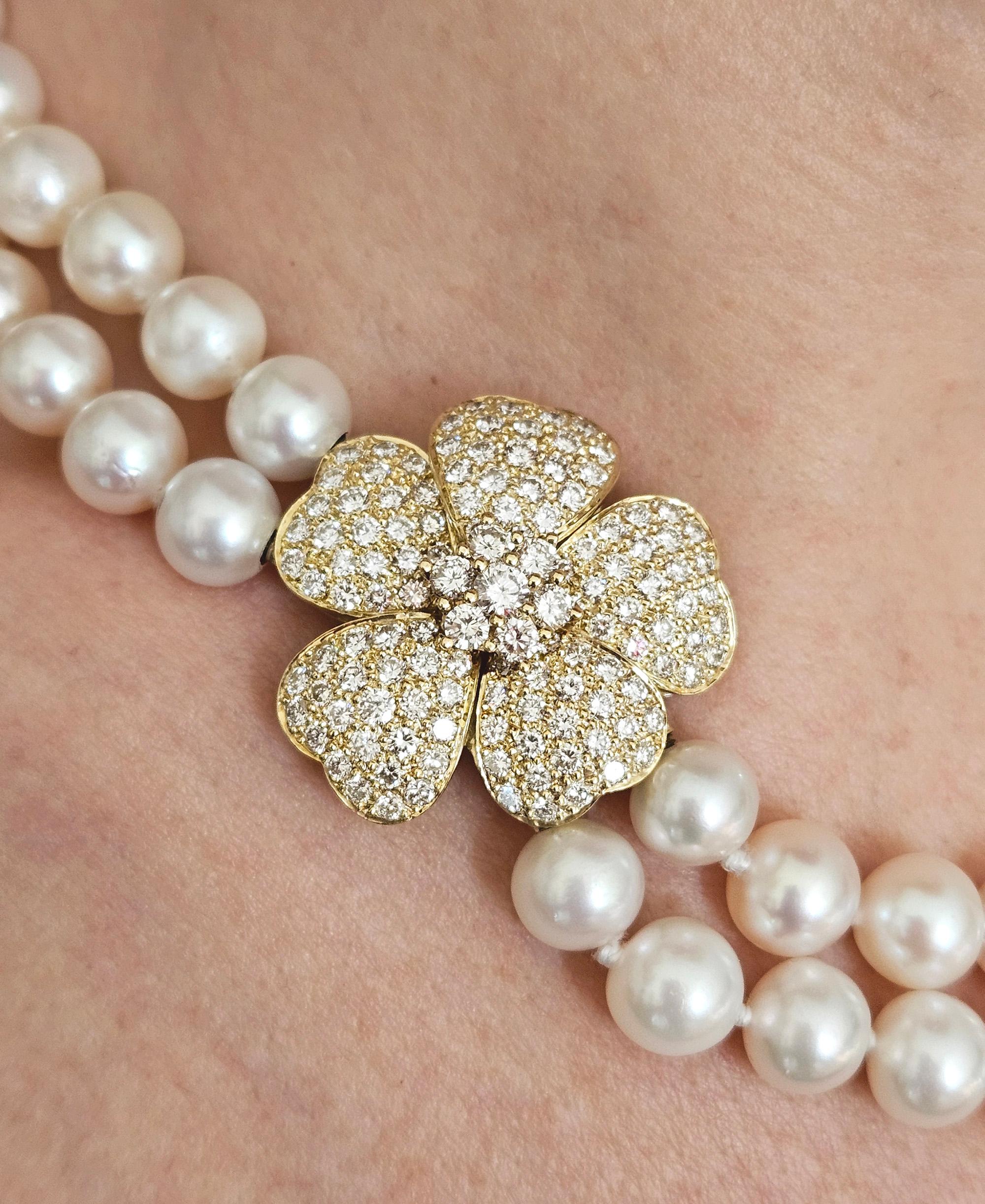 2.80ctw Diamond Flower Cultured Akoya White Double Strand Pearl 18KY Necklace For Sale 7