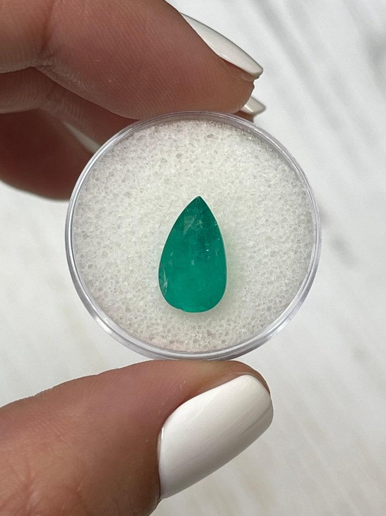 Modern 2.81 Carat 12.9x7.6 Green Colombian Emerald - Pear Cut Teardrop May Birthstone For Sale