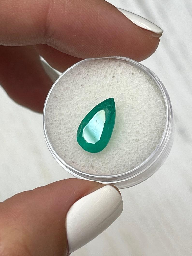 2.81 Carat 12.9x7.6 Green Colombian Emerald - Pear Cut Teardrop May Birthstone In New Condition For Sale In Jupiter, FL