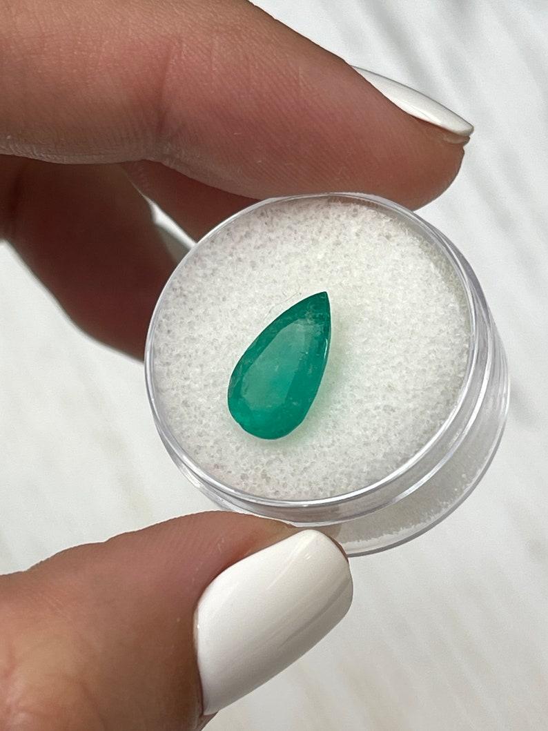 Women's 2.81 Carat 12.9x7.6 Green Colombian Emerald - Pear Cut Teardrop May Birthstone For Sale