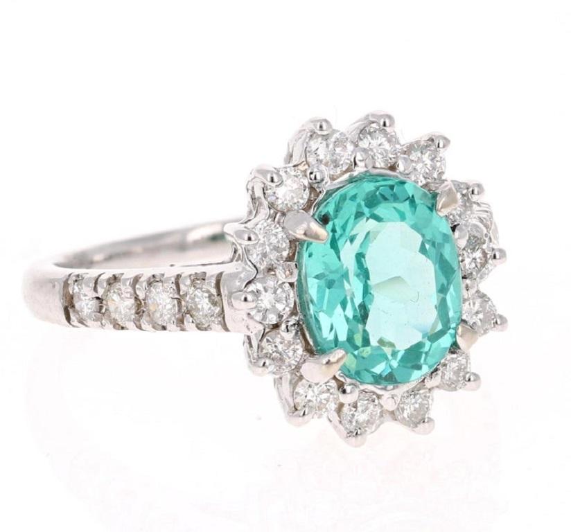 Cette superbe bague en apatite et diamant peut facilement se transformer en une bague de fiançailles unique et élégante pour l'être cher !  

On trouve des apatites dans divers endroits du monde, notamment au Myanmar, au Kenya, en Inde, au Brésil,