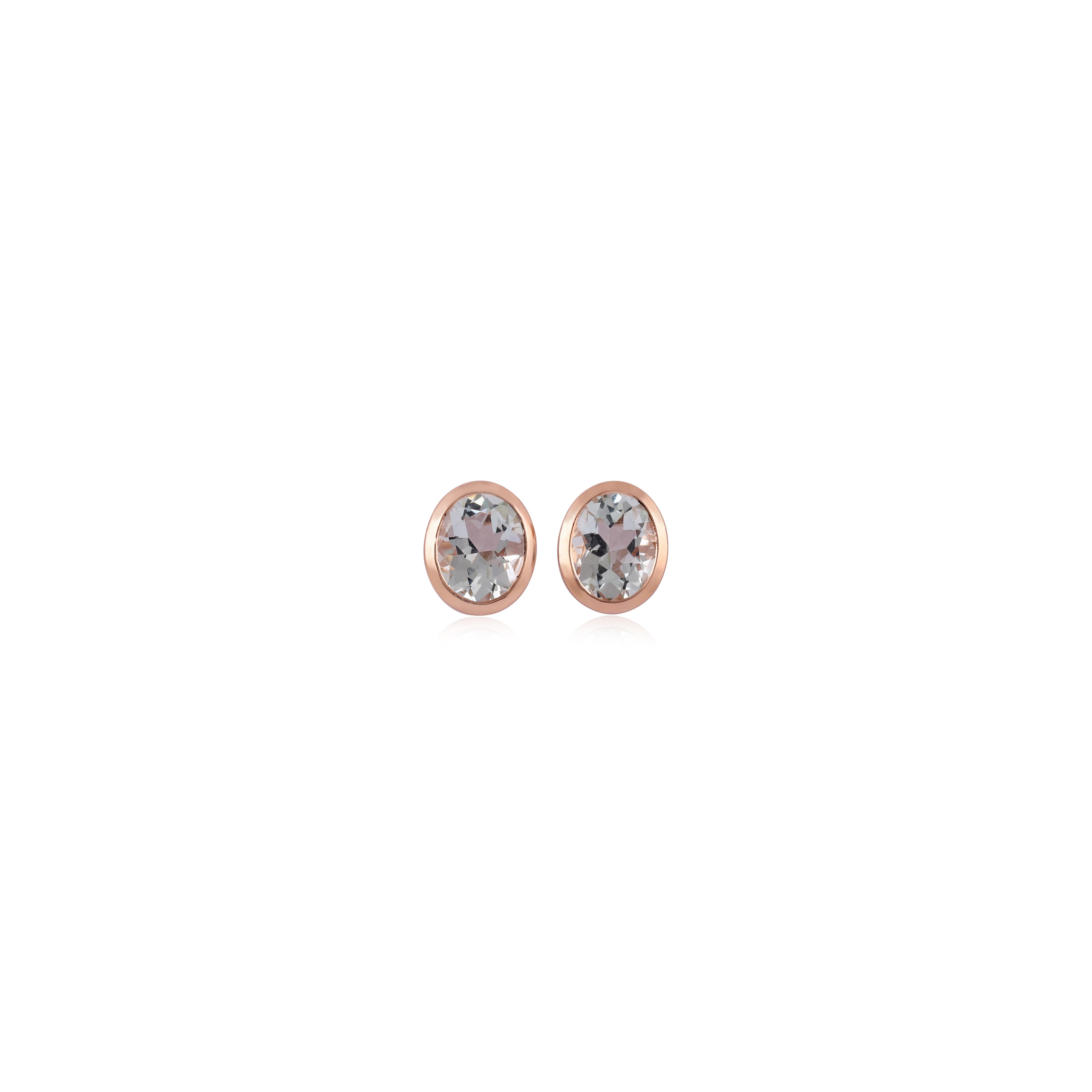 Elegant Aquamarine stud earrings that are fun to wear. A classic pair of earrings with a designer touch with its setting in 18K Rose gold, giving it a true Fun look.

2.81 Carat Aquamarine Stud Earrings in 18 Karat Rose Gold

Aquamarine : 2.81