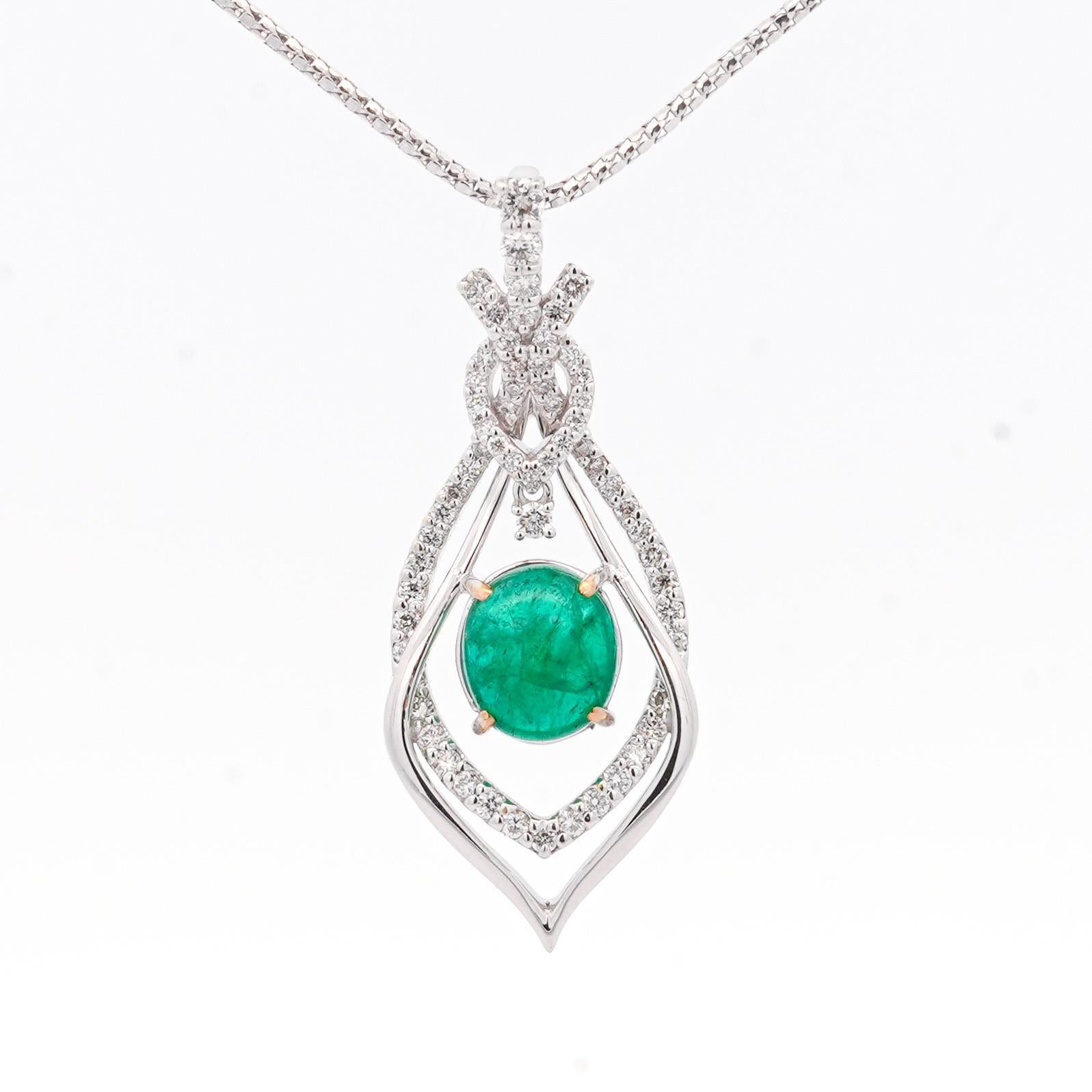 Donna Collana con smeraldo cabochon da 2,81 carati e diamanti in oro bianco 18 carati in vendita