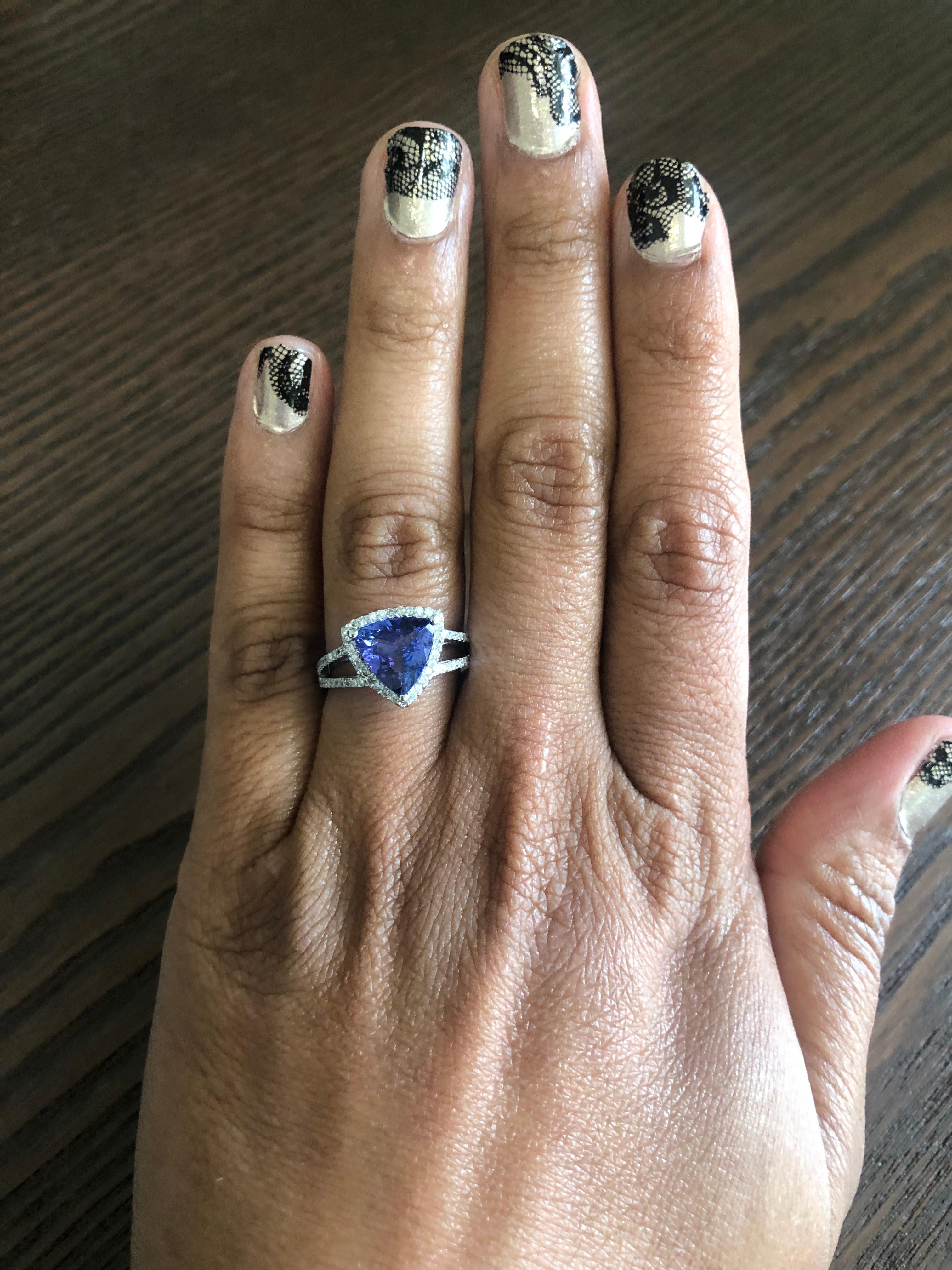 2.81 Carat Tanzanite Diamond White Gold Ring In New Condition For Sale In Los Angeles, CA