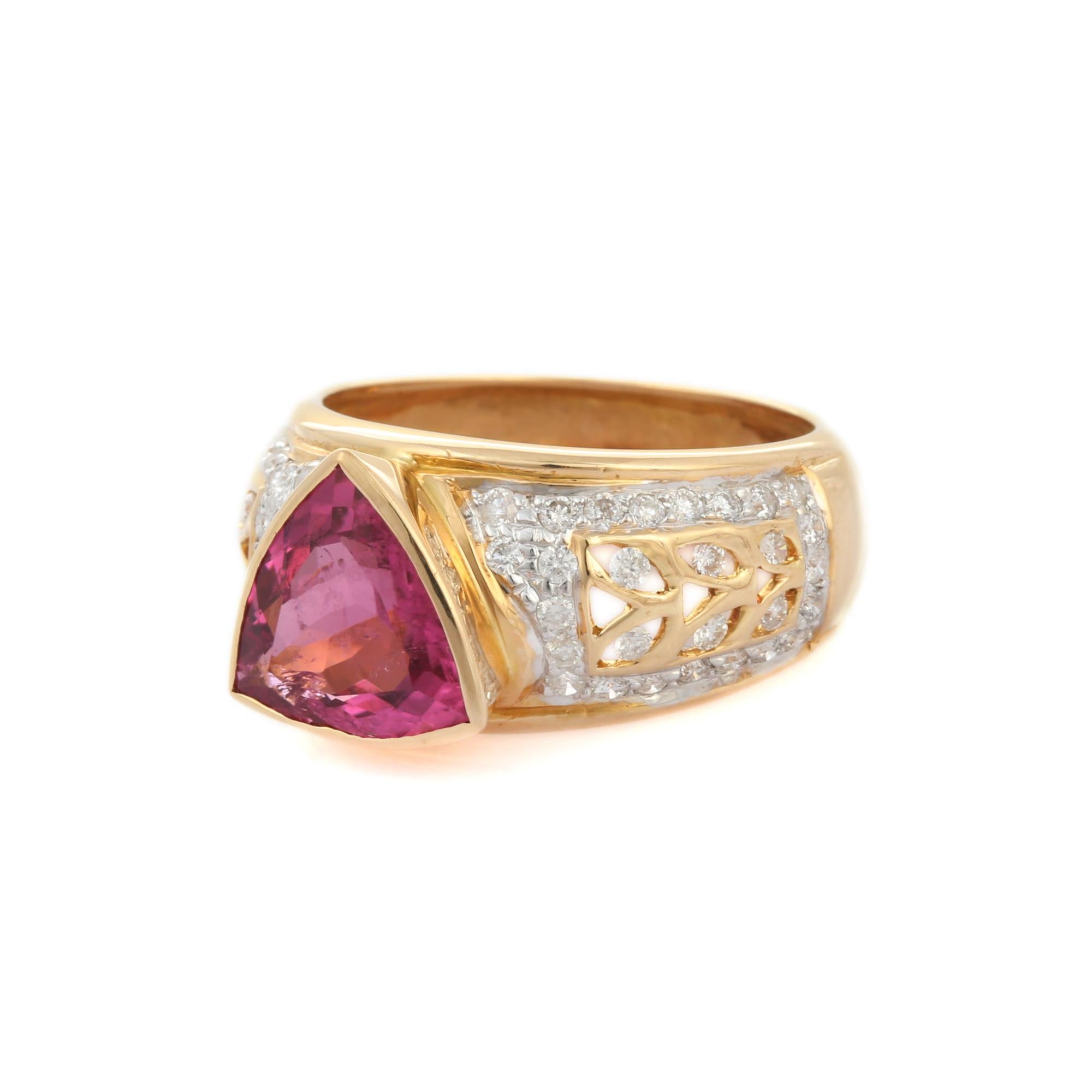 For Sale:  2.81 Carat Trillion cut Ruby Diamond Bridal Ring in 18K Yellow Gold  3