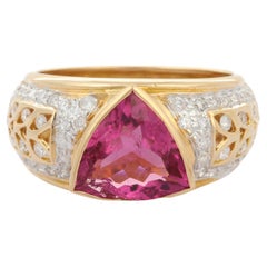 2.81 Carat Trillion cut Ruby Diamond Bridal Ring in 18K Yellow Gold 