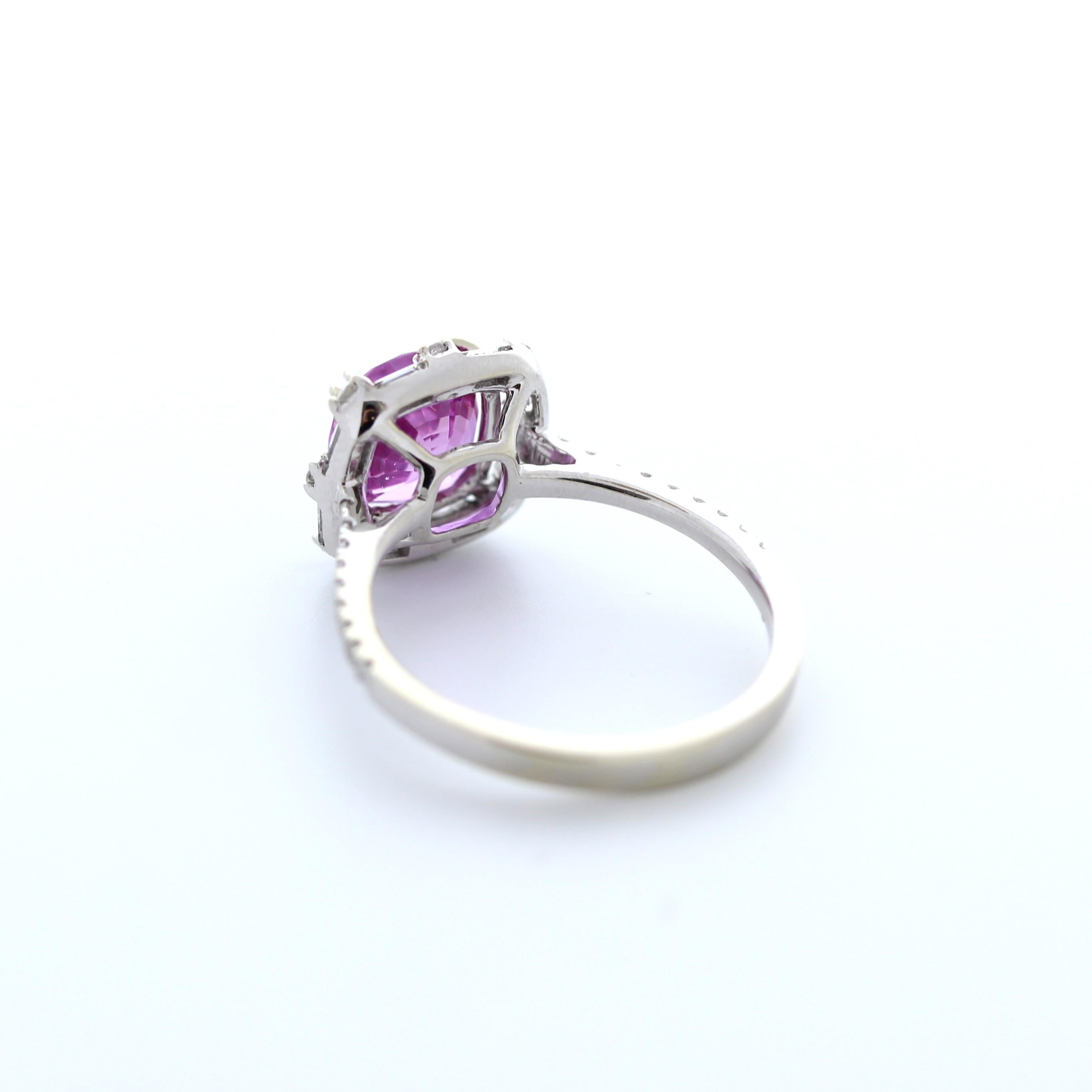 Contemporary 2.81 Carat Weight Pink Sapphire & Round Diamond Fashion Ring in 14k White Gold  For Sale