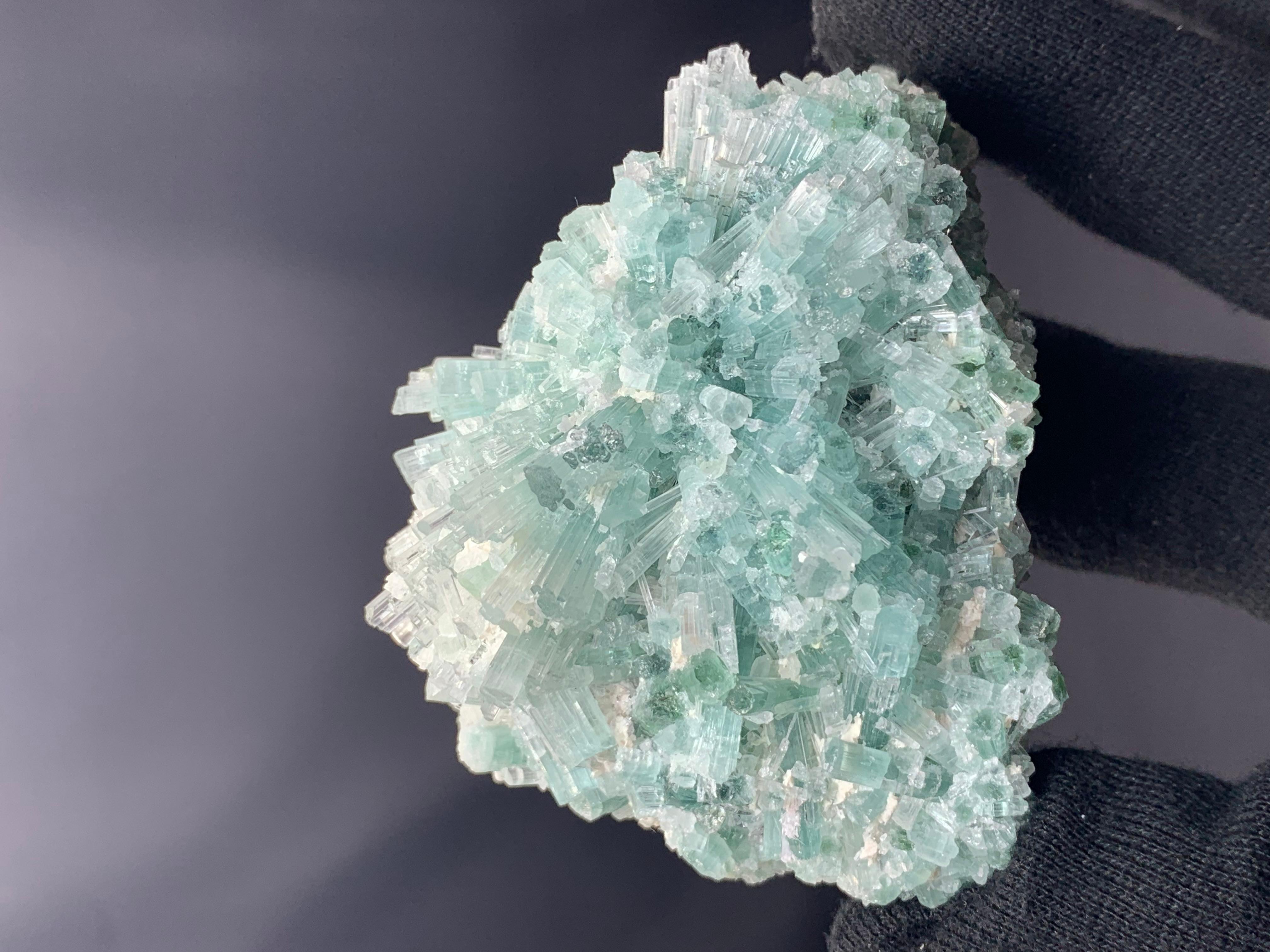 XXI secolo e contemporaneo 281 grammi di magnifico esemplare di tormalina blu mare proveniente da Kunar Afghanistan in vendita