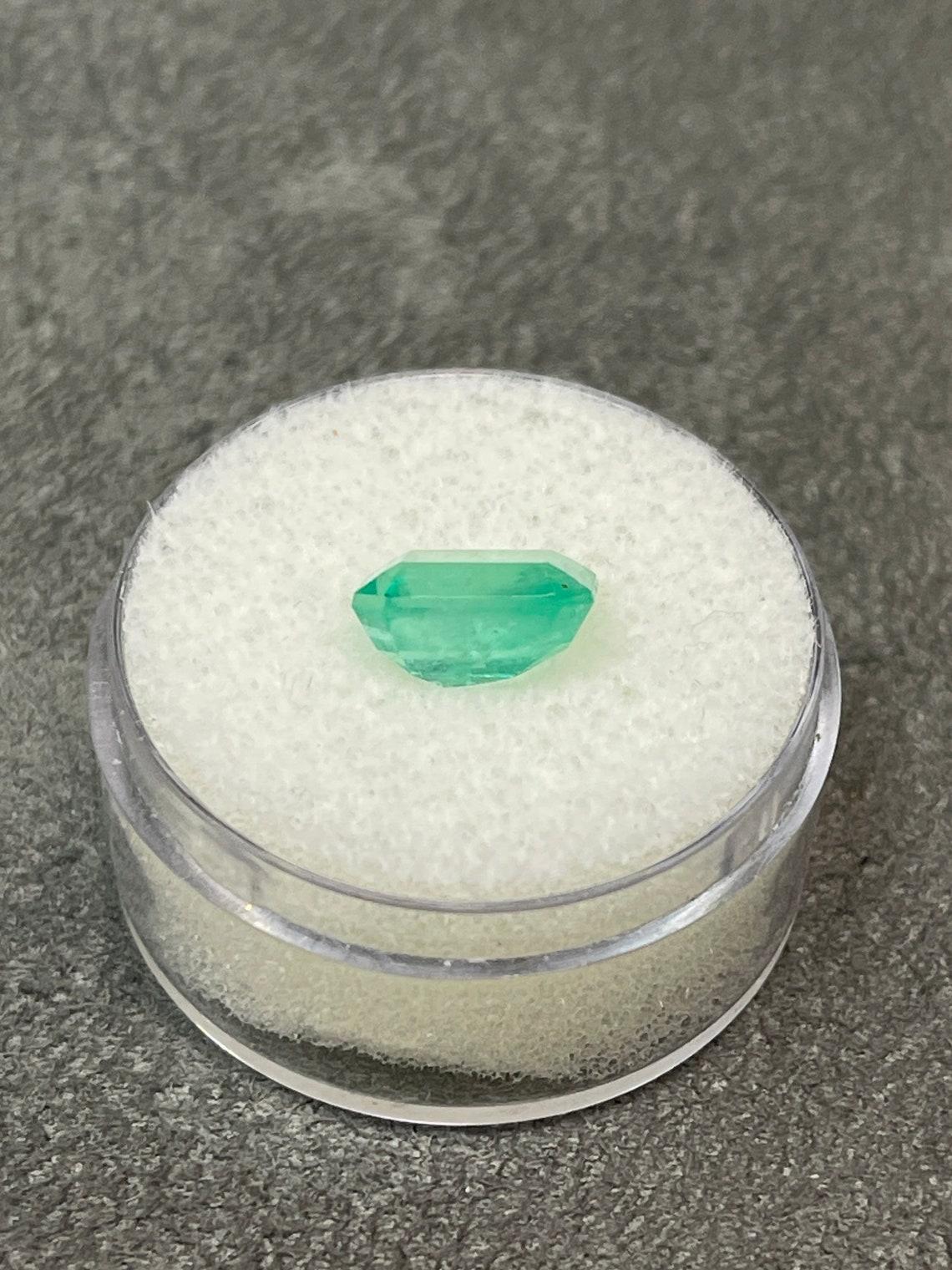 2.81ct Chunky Green Emerald Cut Muzo Gem 9.2x7.8 Genuine May Birthstone (Pierre de naissance de mai) Neuf - En vente à Jupiter, FL