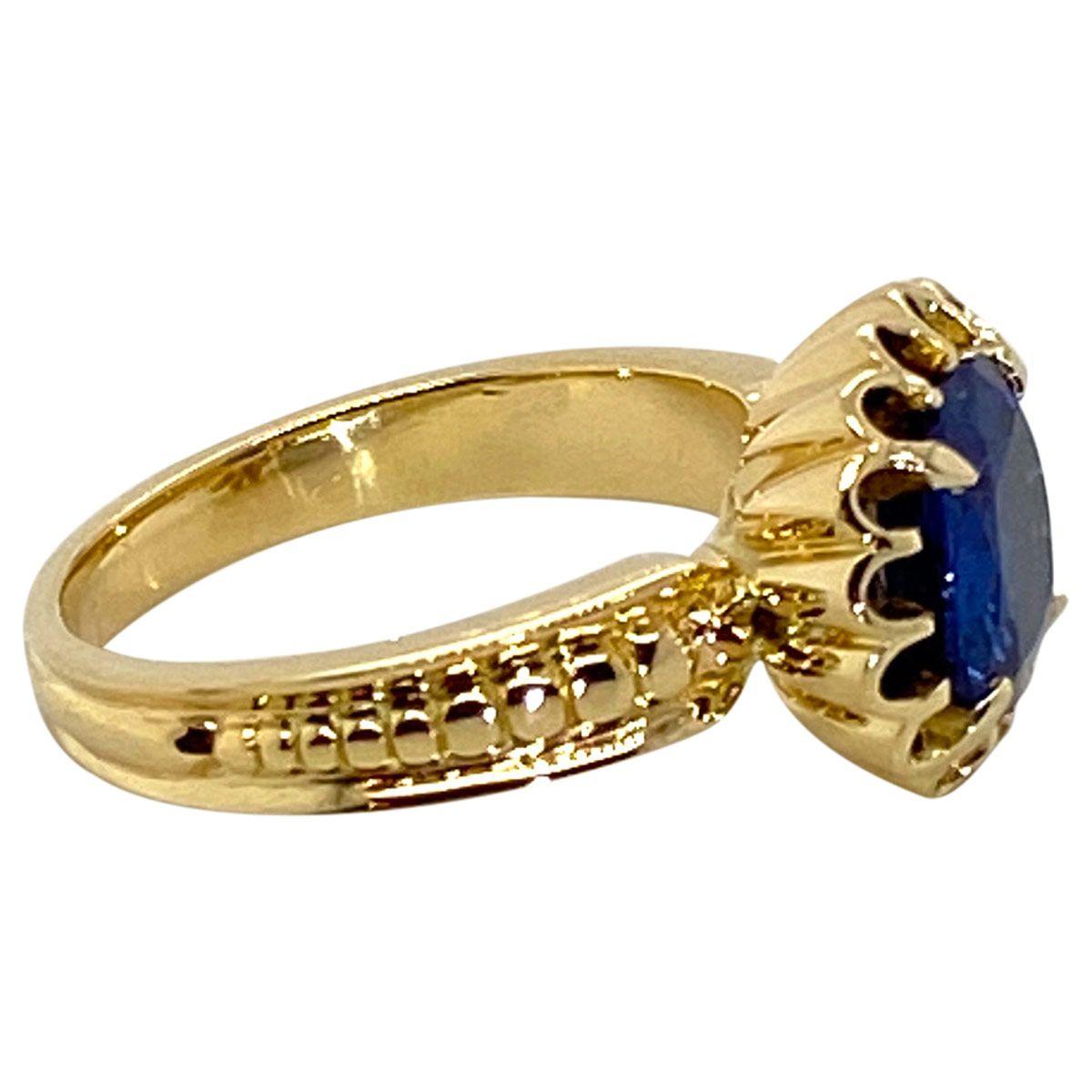 2.82 Carat Burma Unheated Blue Sapphire 18 Karat Yellow Gold Ring In Excellent Condition For Sale In QLD , AU