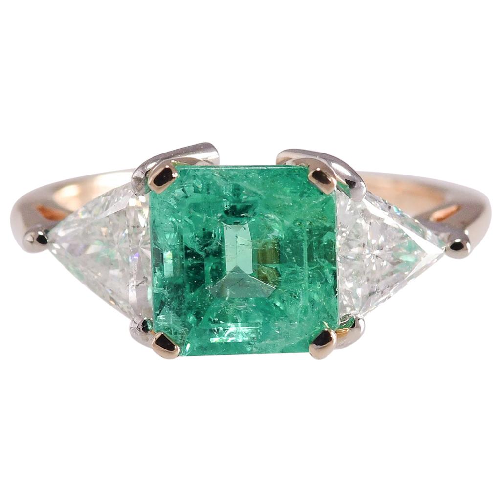 2.82 Carat Emerald and 1.4 Carat Diamond Ring 14 Karat Yellow Gold Ring 4.2g
