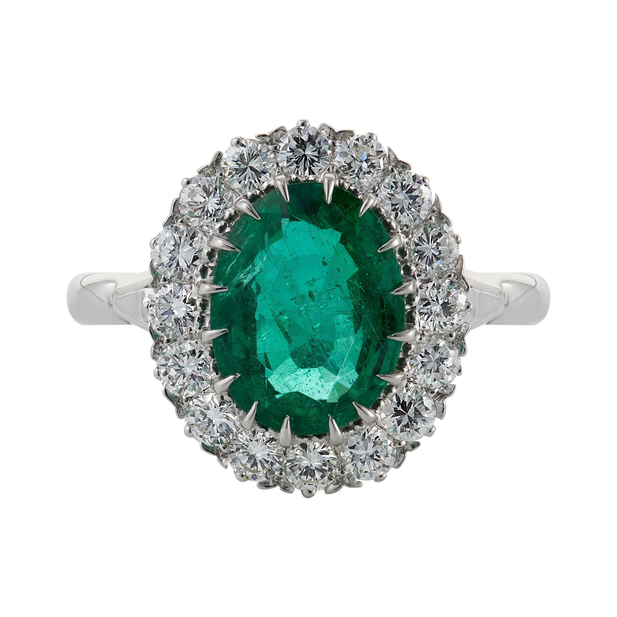 2.82 Carat Emerald and Diamond Platinum Cluster Ring For Sale