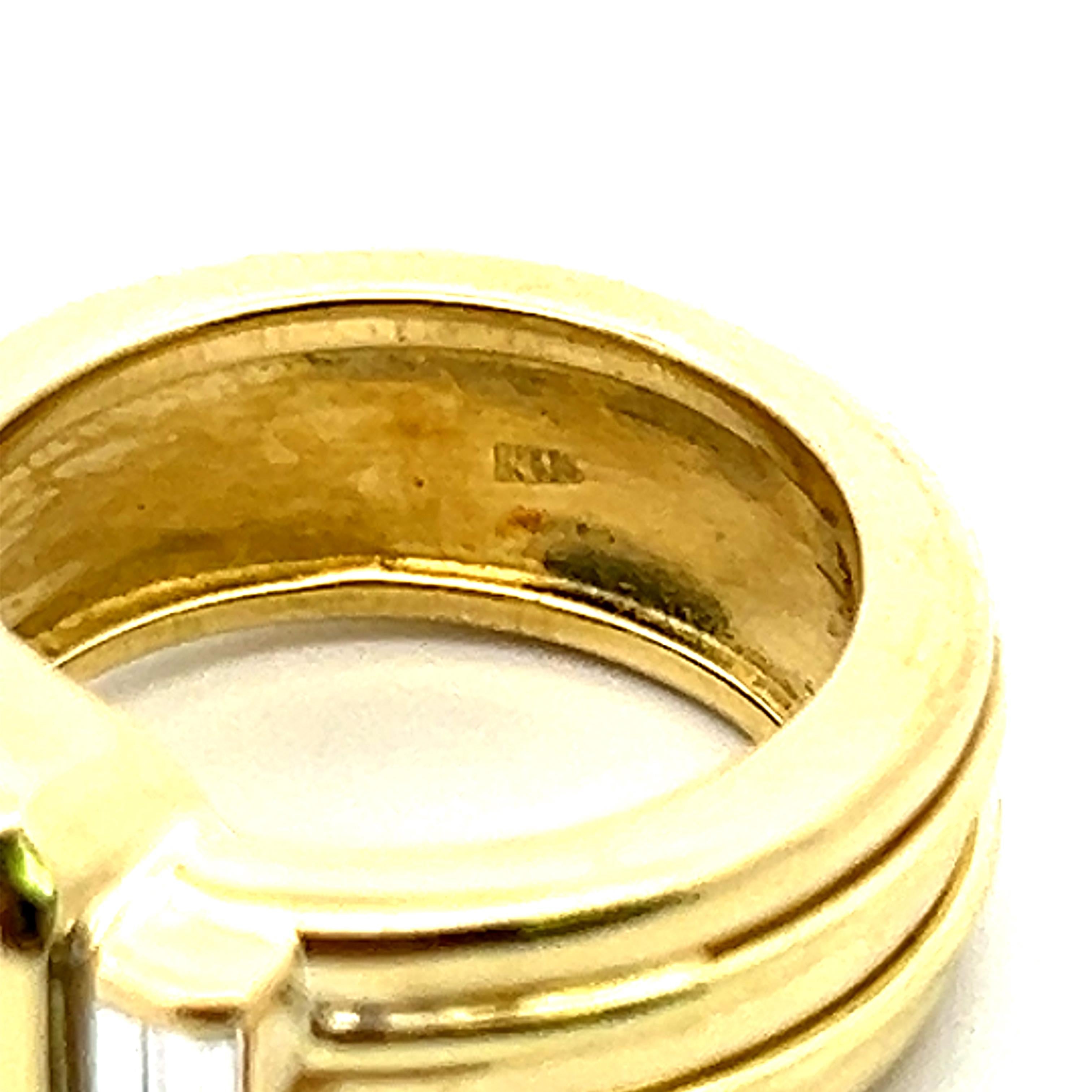 Women's 2.82 Carat Emerald Cut and Baguette Diamond 18K Yellow Gold Engagement Ring For Sale