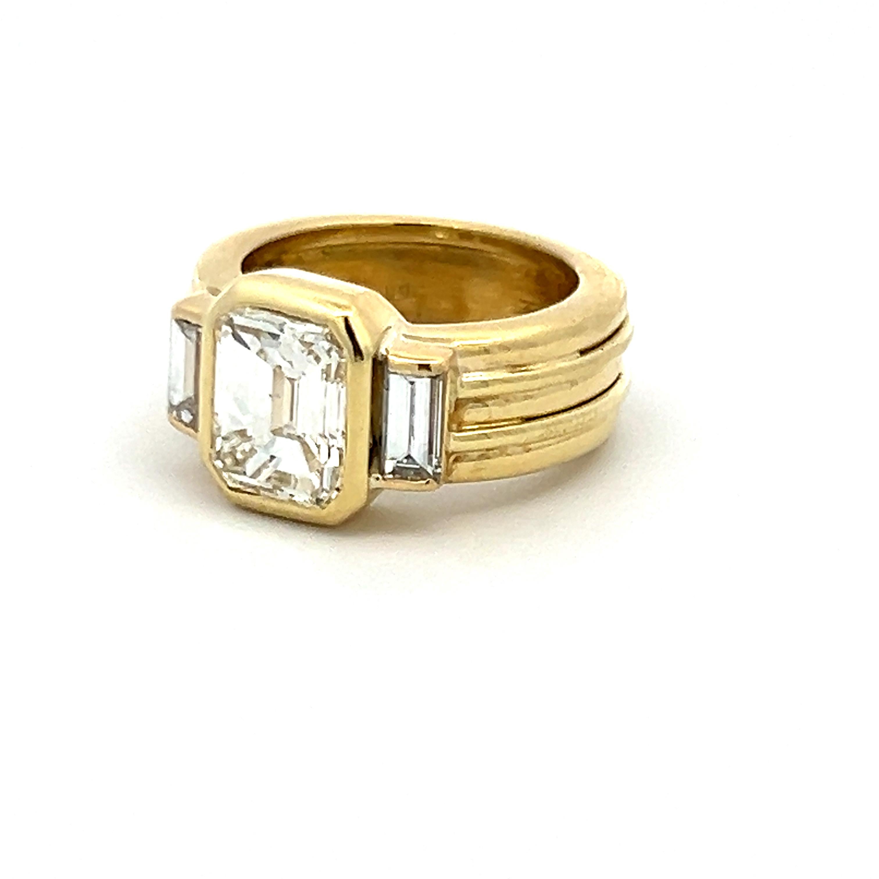 2.82 Carat Emerald Cut and Baguette Diamond 18K Yellow Gold Engagement Ring For Sale 1