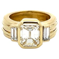 2,82 Karat Smaragdschliff und Baguette Diamant 18K Gelbgold Verlobungsring