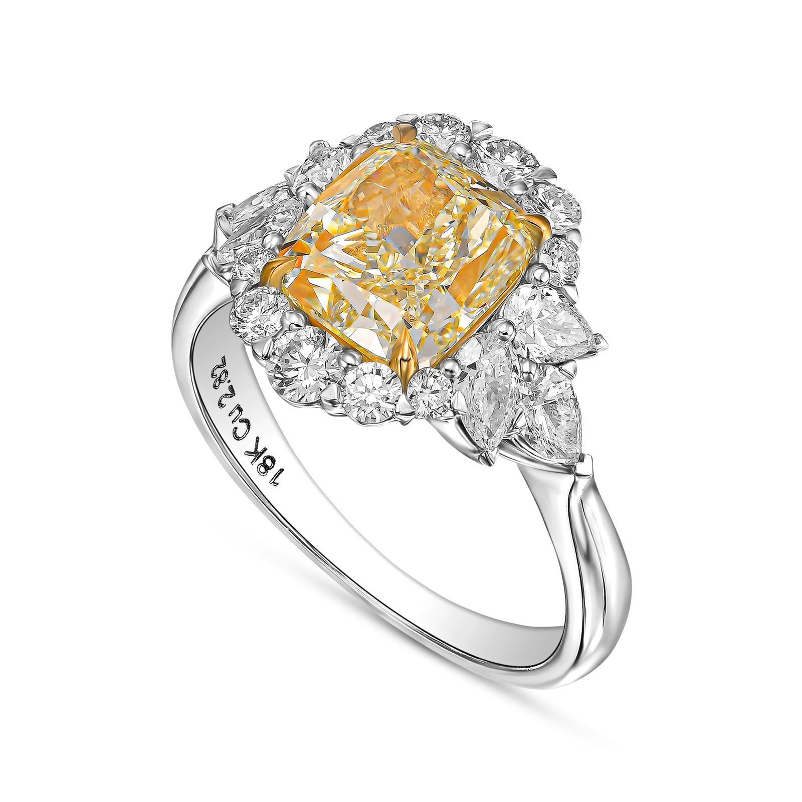 2,82 Karat gelber Diamant Verlobungs-Cocktailring, 18K Gold IGI zertifiziert im Zustand „Neu“ im Angebot in New York, NY