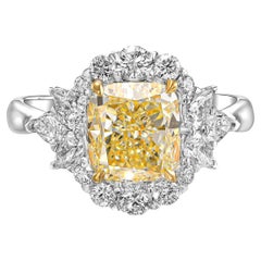 2.82 Carat Yellow Diamond Engagement Cocktail Ring, 18K Gold IGI Certified