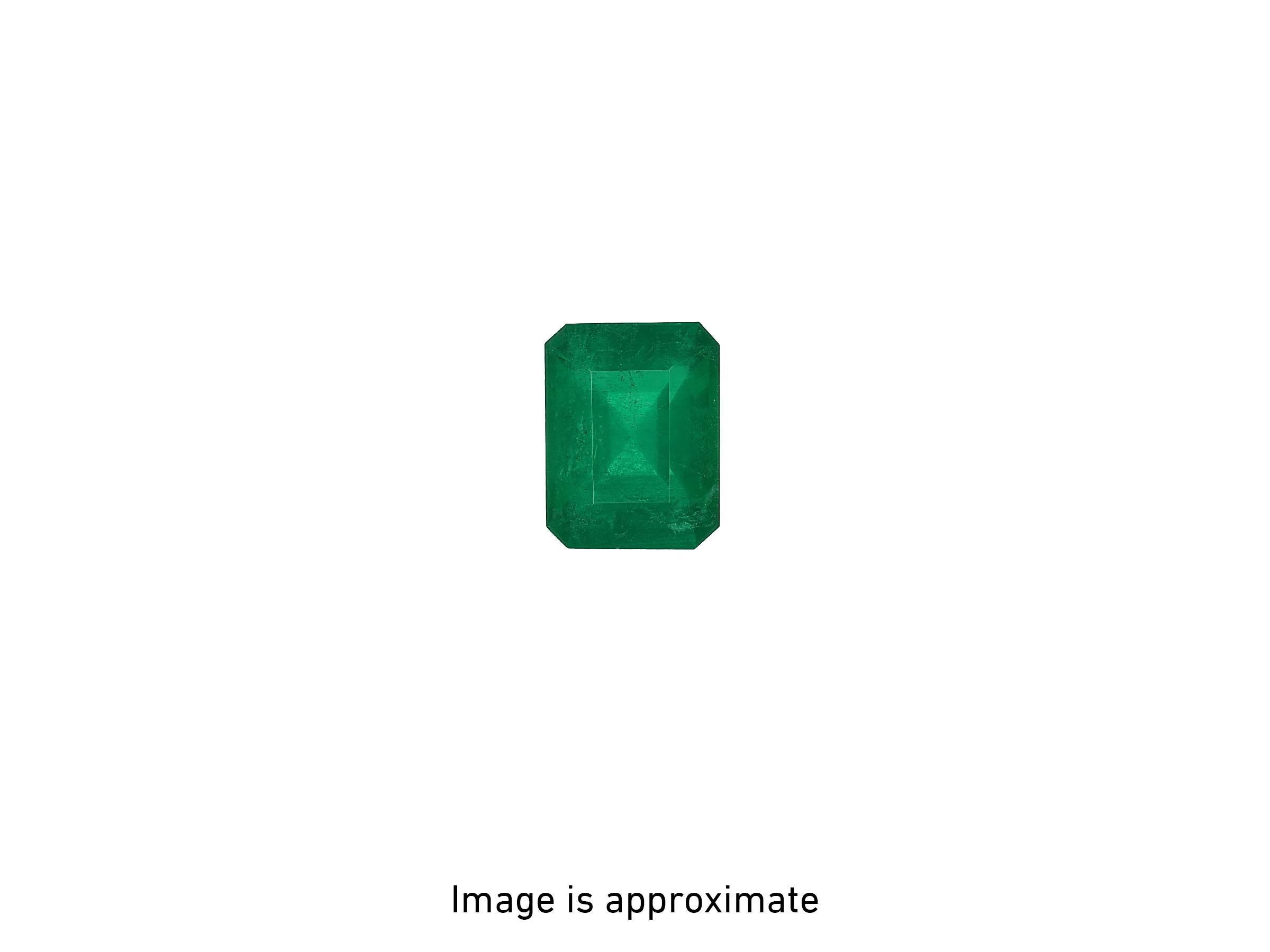 Modern 2.82-carat emerald-cut, GIA certified Zambian Emerald ring. For Sale