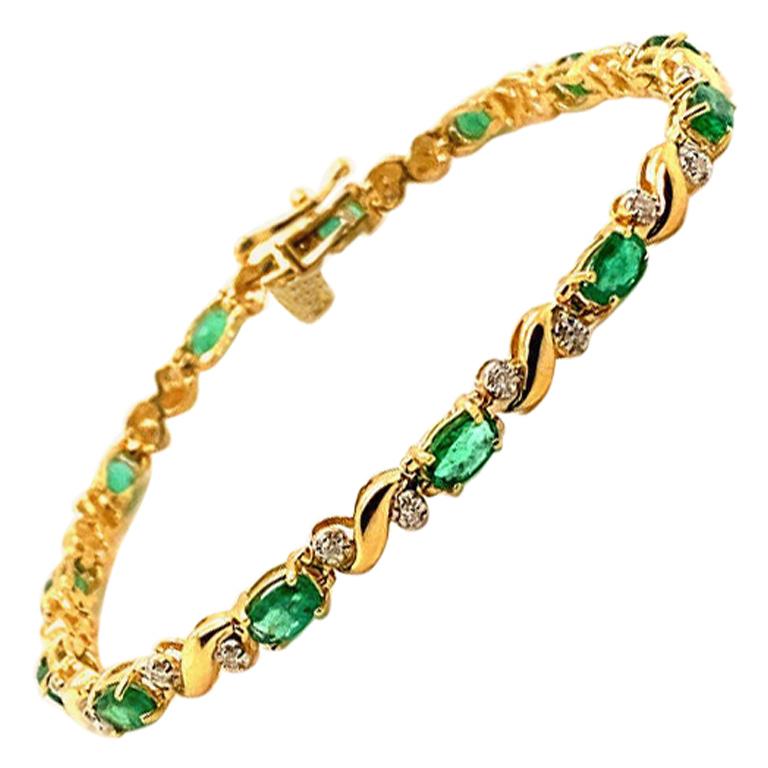 2.82 Carat Natural Diamond and Emerald Bracelet G-H SI 14 Karat Yellow Gold