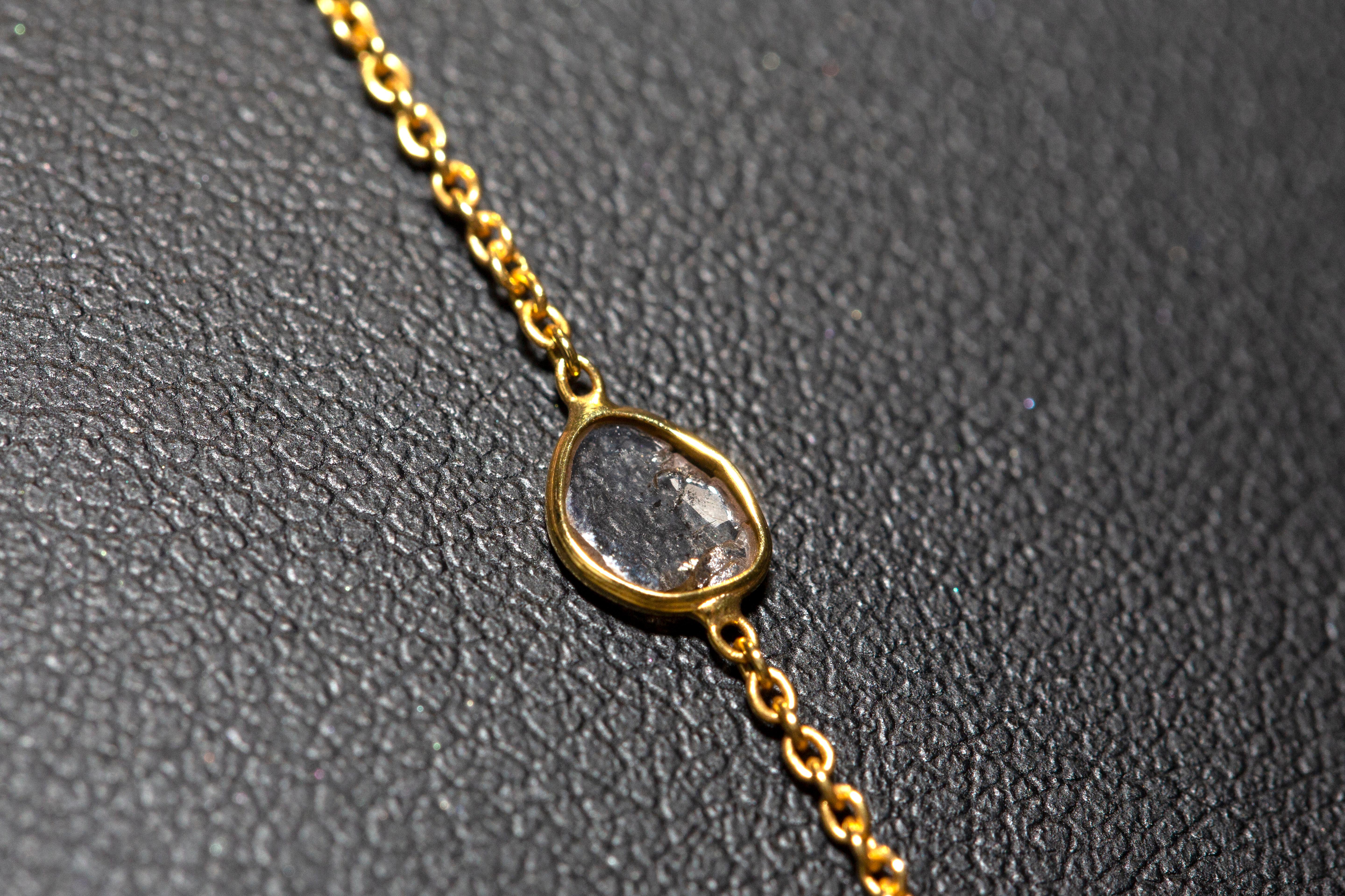 Collier pendentif à chaîne en or jaune 18 carats avec diamants taille rose de 2,82 carats  en vente 3