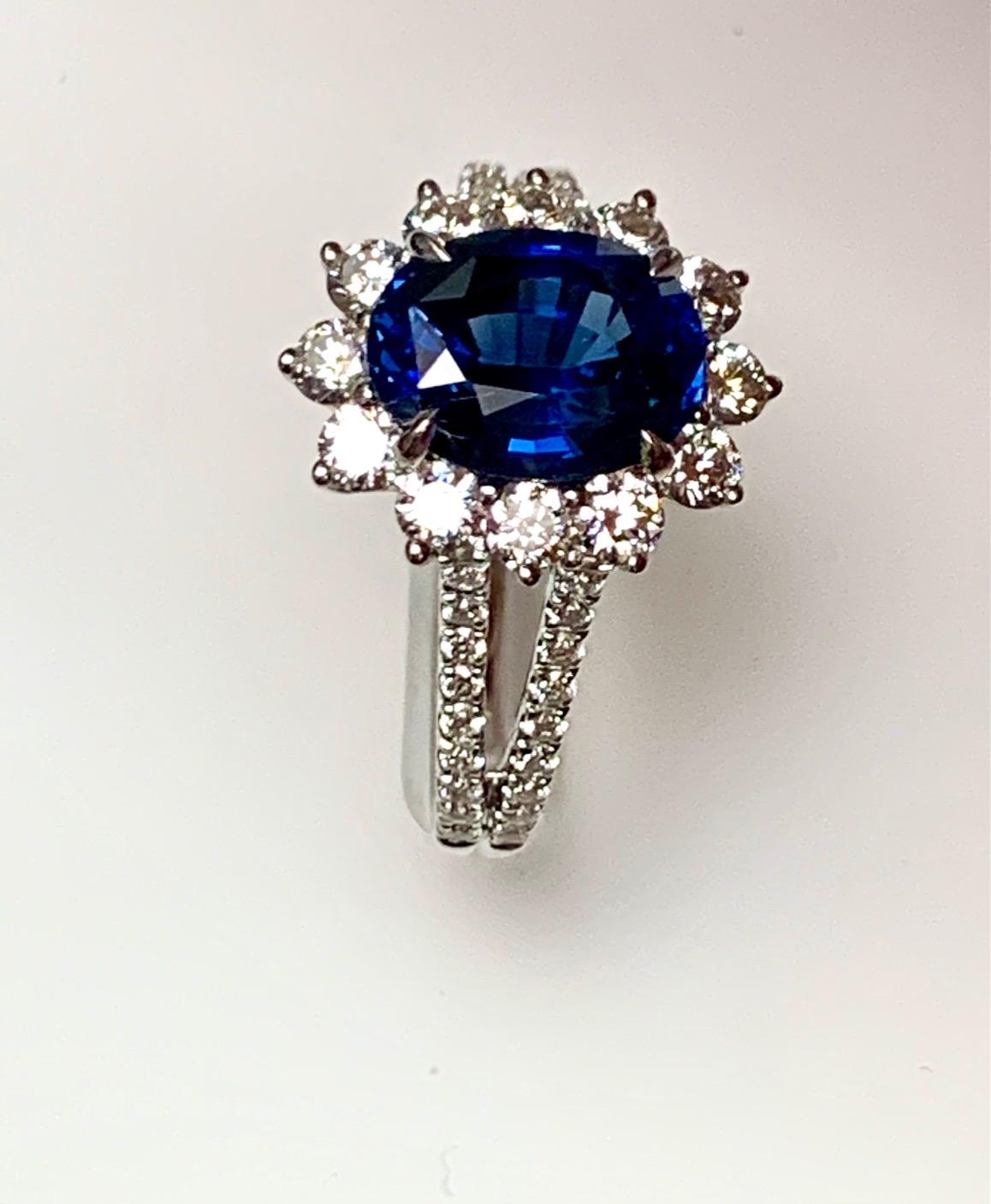 Modern 2.82 Carat Sapphire Diamond Cocktail Ring For Sale