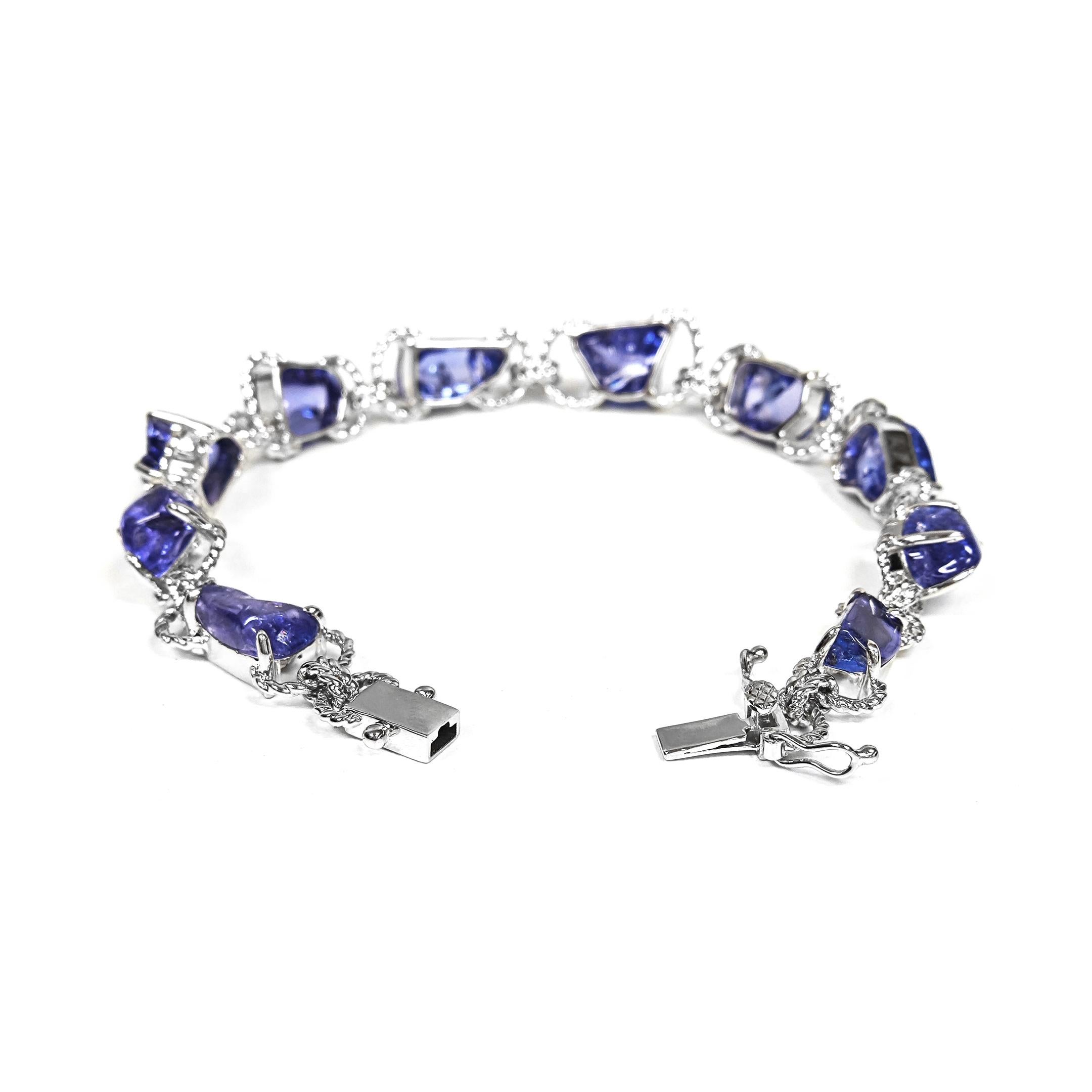 Tumbled 28.25 Carats Tanzanite White Gold Bracelet For Sale