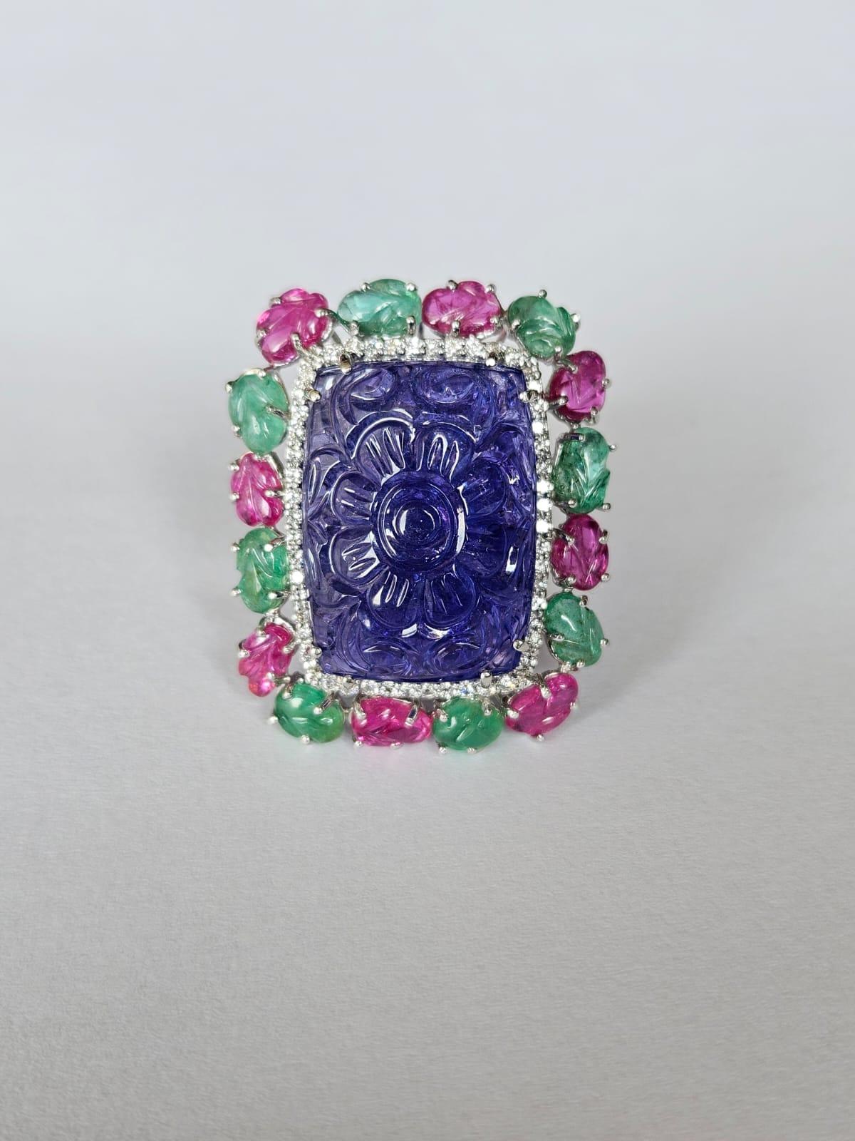 28.28 carat carved Tanzanite, Emerald, Ruby & Diamond Tutti-Frutti Cocktail Ring In New Condition For Sale In Hong Kong, HK