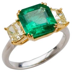 2.82ct Emerald and Fancy Yellow Diamond Ring