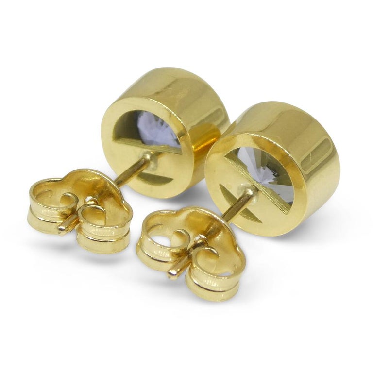2.82ct Round Blue Sapphire Stud Earrings Set in 18k Yellow Gold For Sale at 1stDibs