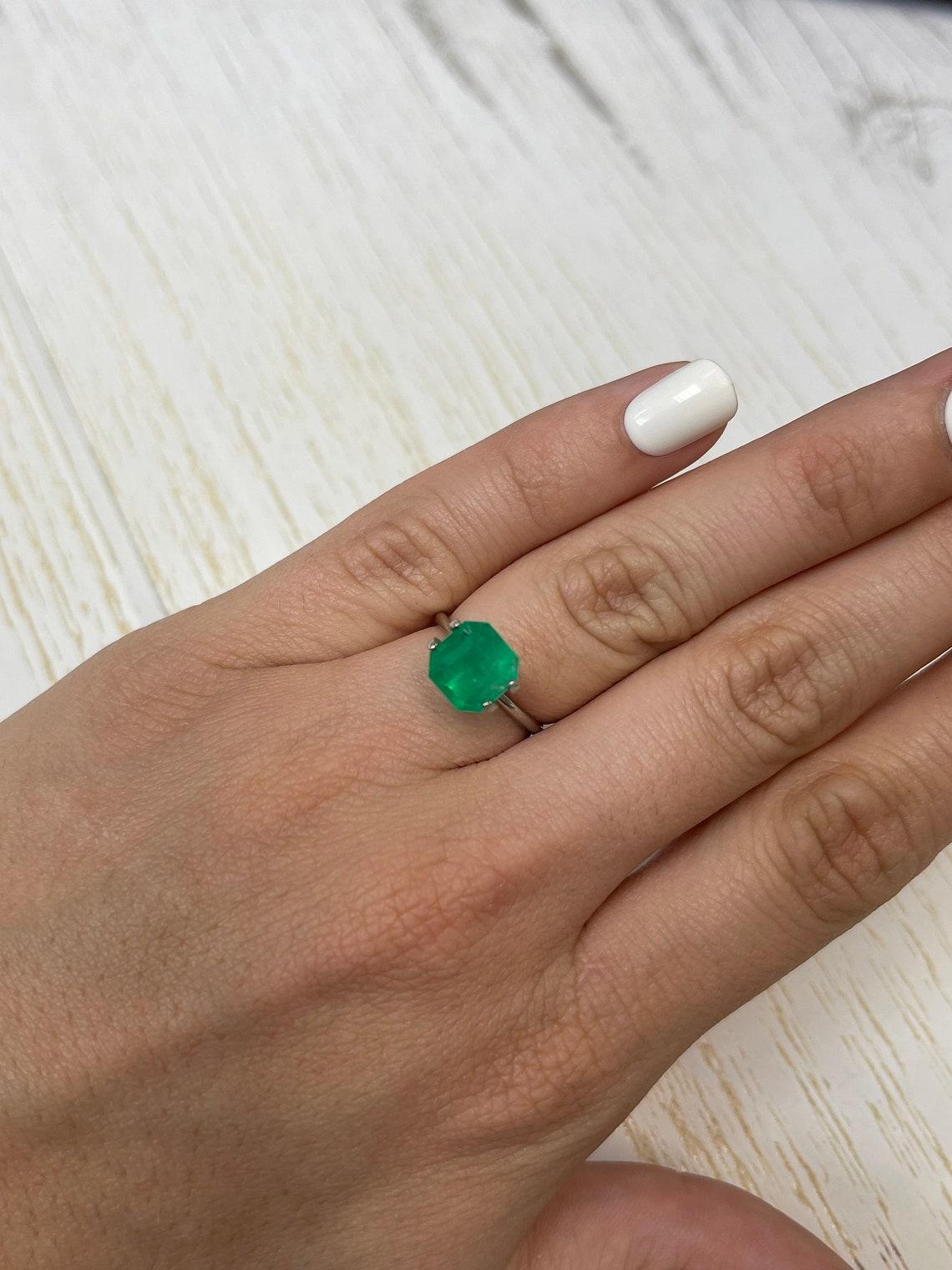 2.82ct Vibrant Muzo Green Colombian Emerald 8.6x8.6mm Asscher Cut May Birthstone (pierre de naissance de mai) en vente 1