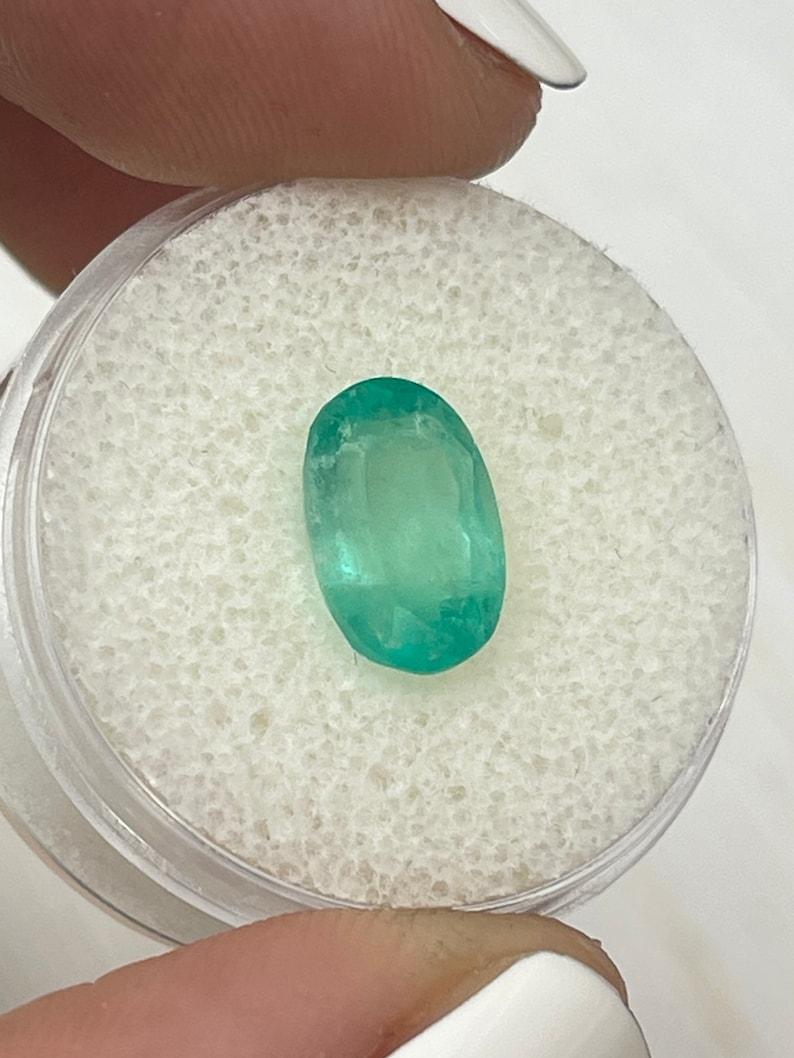 2.83 Carat 11x7mm Pastel Mint Green Colombian Emerald Oval Cut - May Birthstone For Sale 1