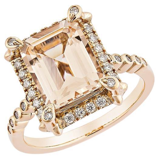 2.83 Karat Morganit Fancy Ring aus 18 Karat Roségold mit weißem Diamant.   