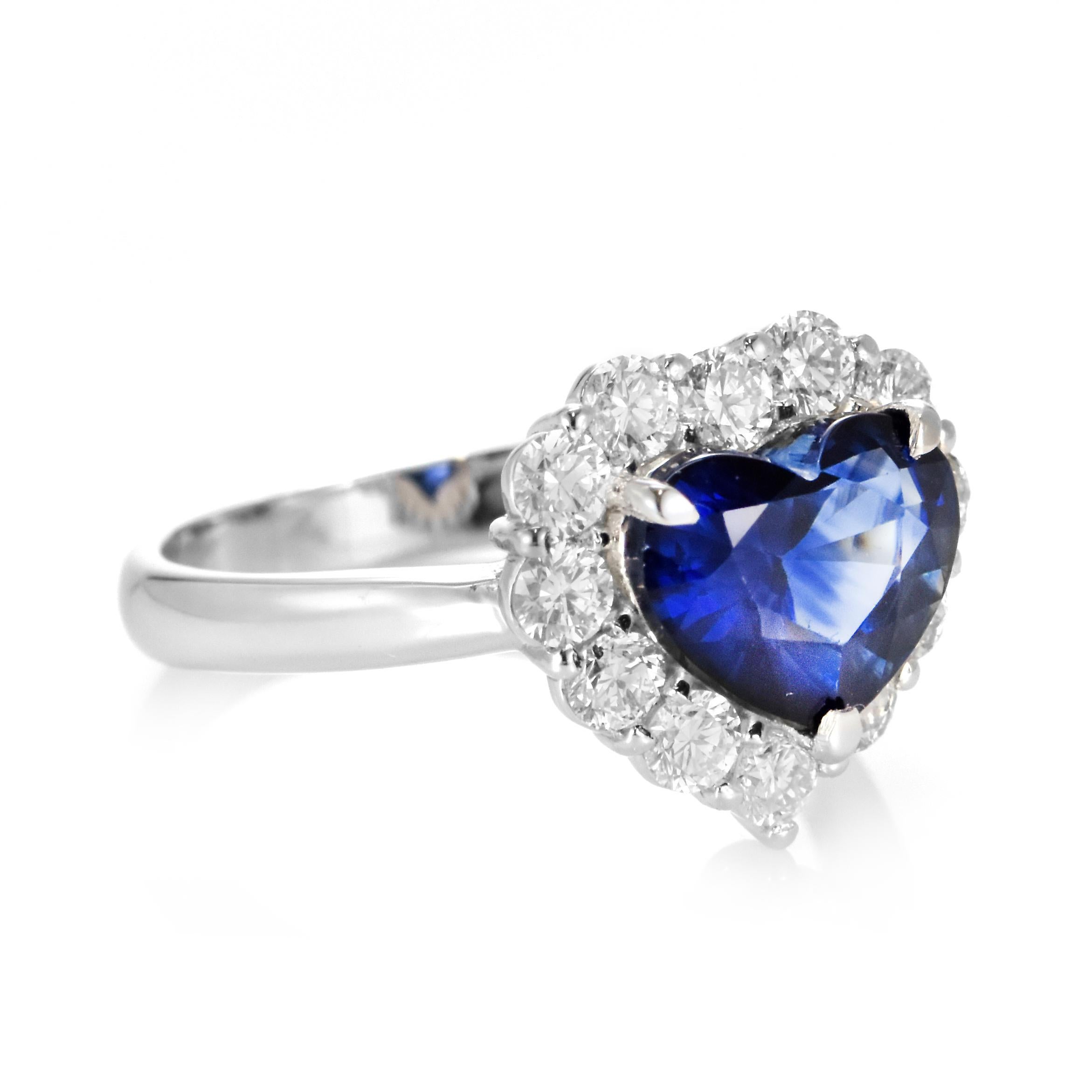 2.83 Carat Natural Sapphire and Diamond Ring Made in Platinum For Sale 6