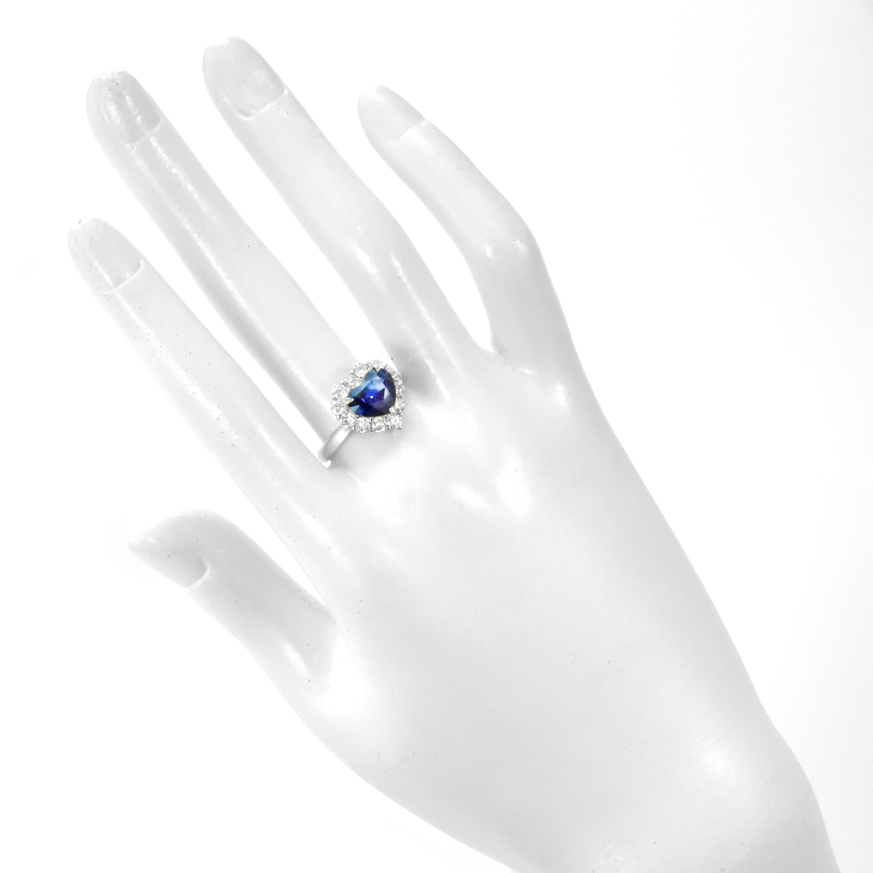 Women's 2.83 Carat Natural Sapphire and Diamond Ring Made in Platinum For Sale