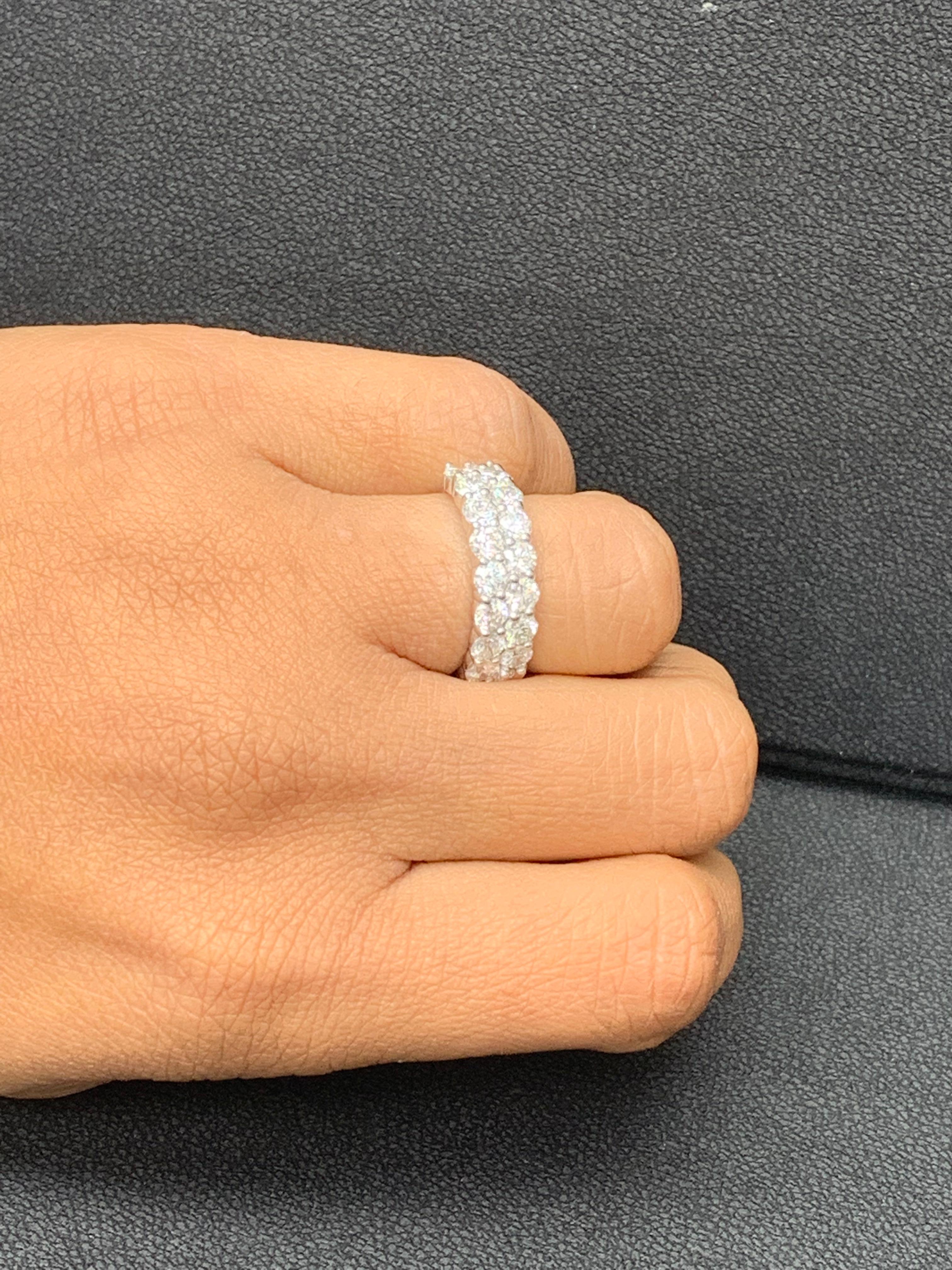 2.83 Carats Brilliant Cut Diamond Double Row Ziczac Band Ring 14K White Gold For Sale 4