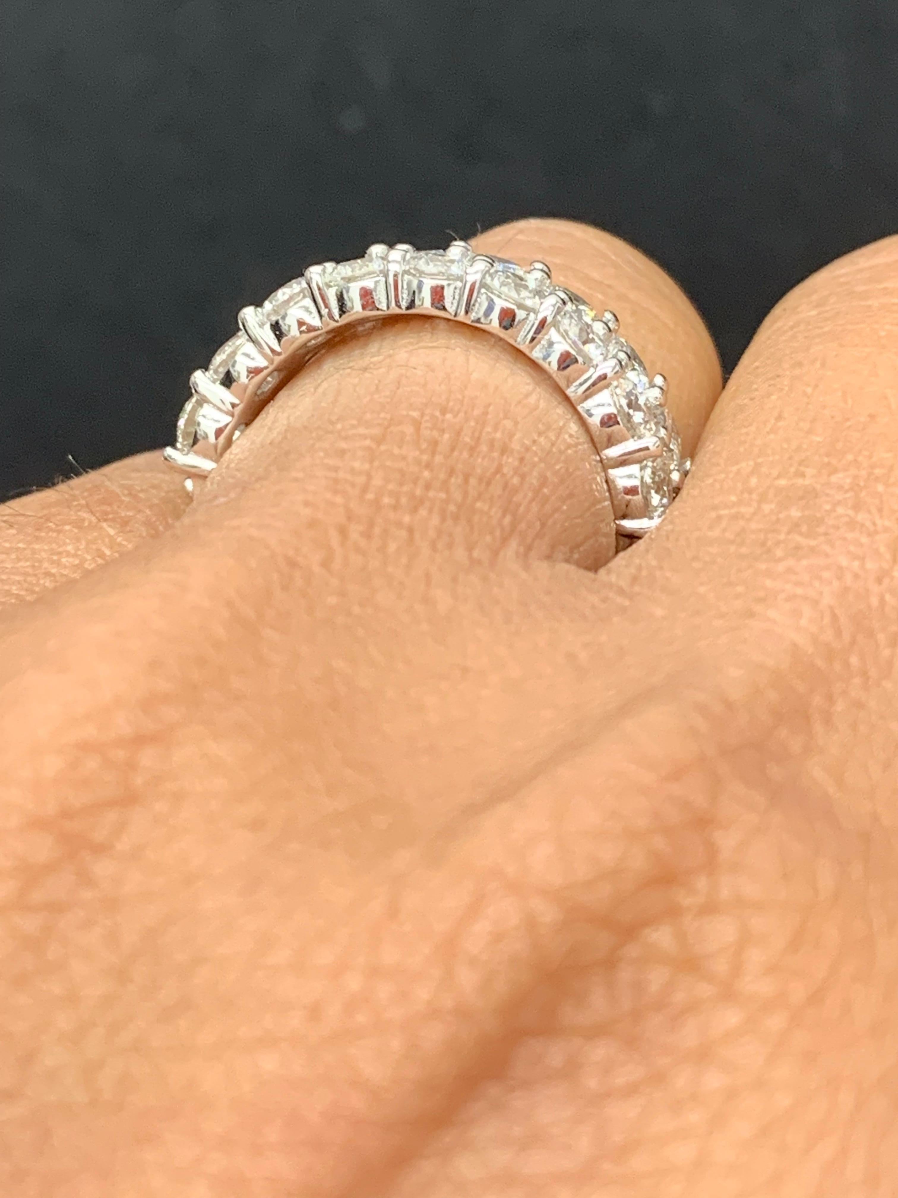2.83 Carats Brilliant Cut Diamond Double Row Ziczac Band Ring 14K White Gold For Sale 9