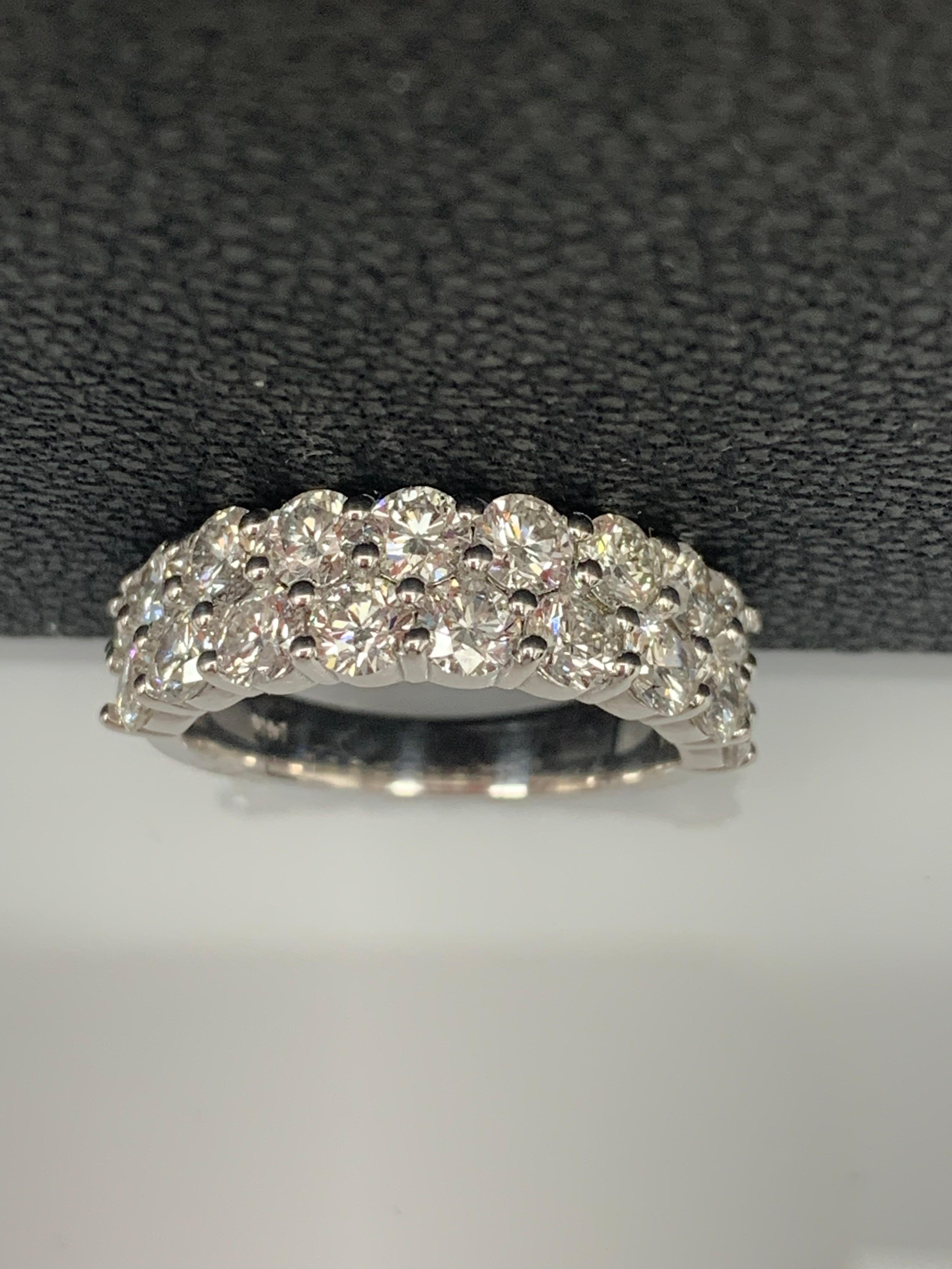 Modern 2.83 Carats Brilliant Cut Diamond Double Row Ziczac Band Ring 14K White Gold For Sale