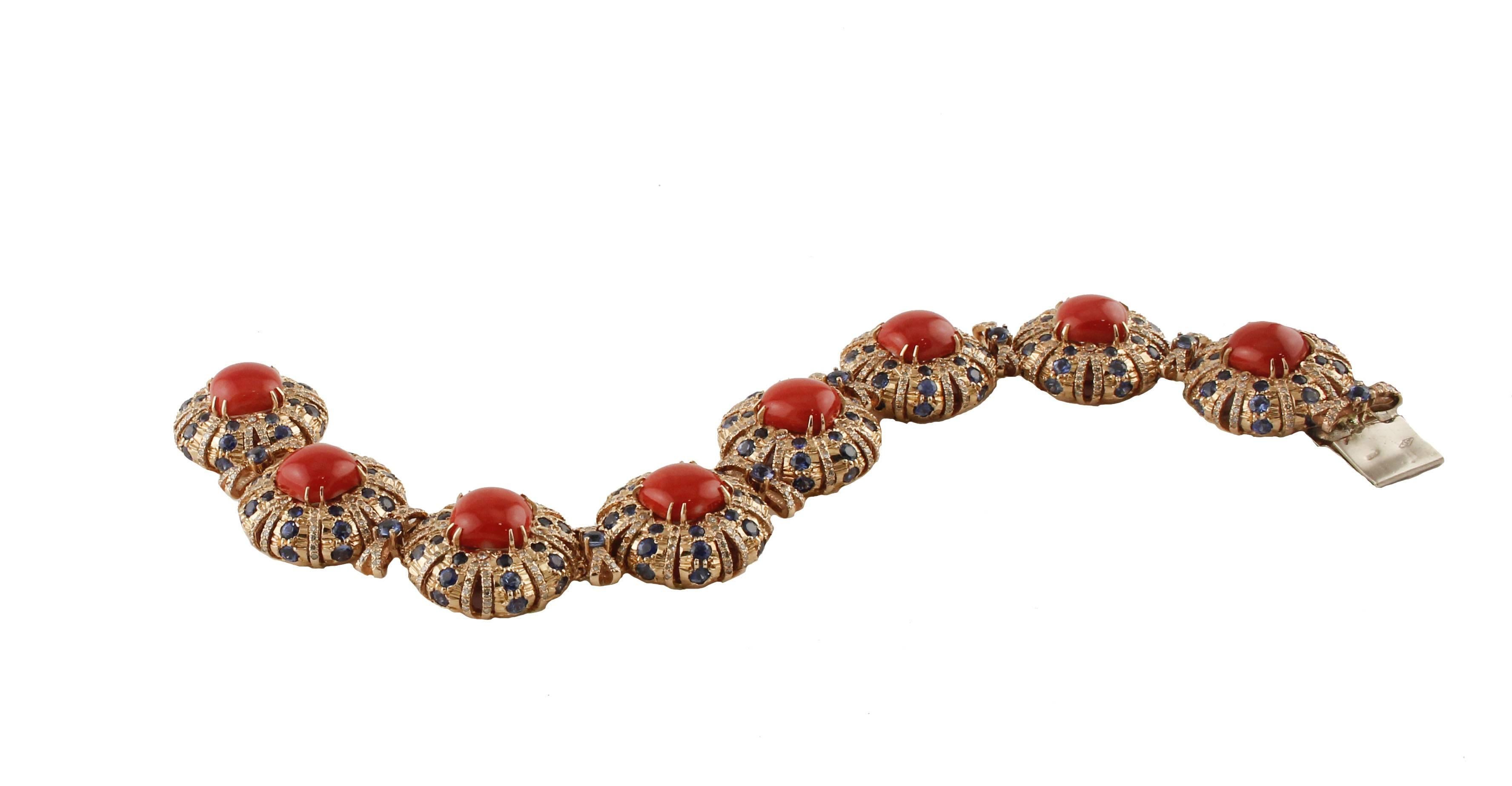 Quadratisches Armband aus roten Korallen, Diamanten, Saphiren und Roségold A Link Retrò (Brillantschliff) im Angebot
