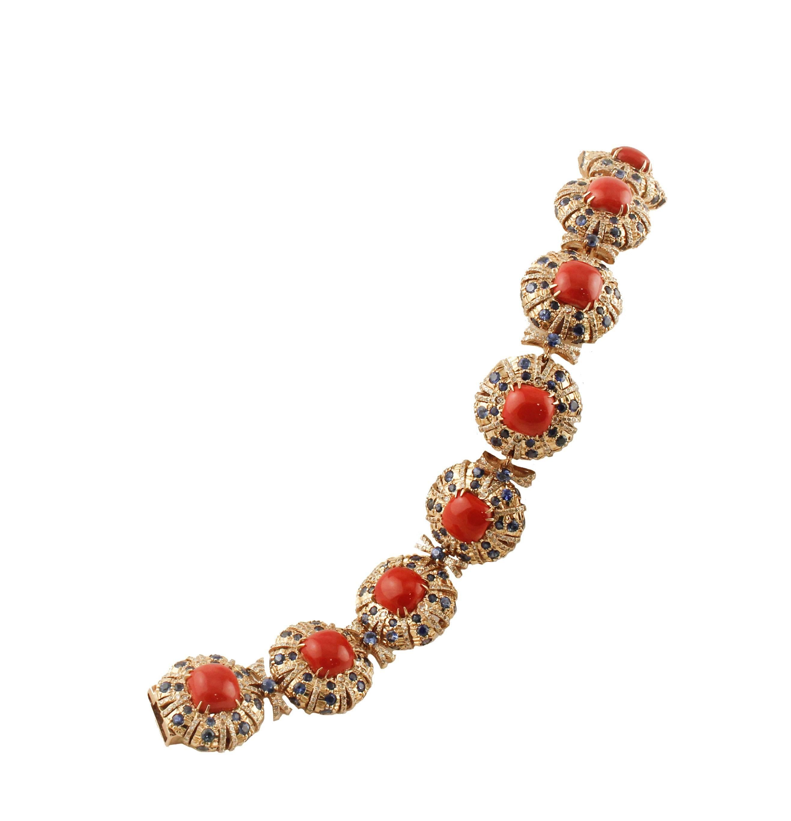 Square Shape Red Corals, Diamonds, Sapphires, Rose Gold Link Retrò Bracelet In Good Condition For Sale In Marcianise, Marcianise (CE)