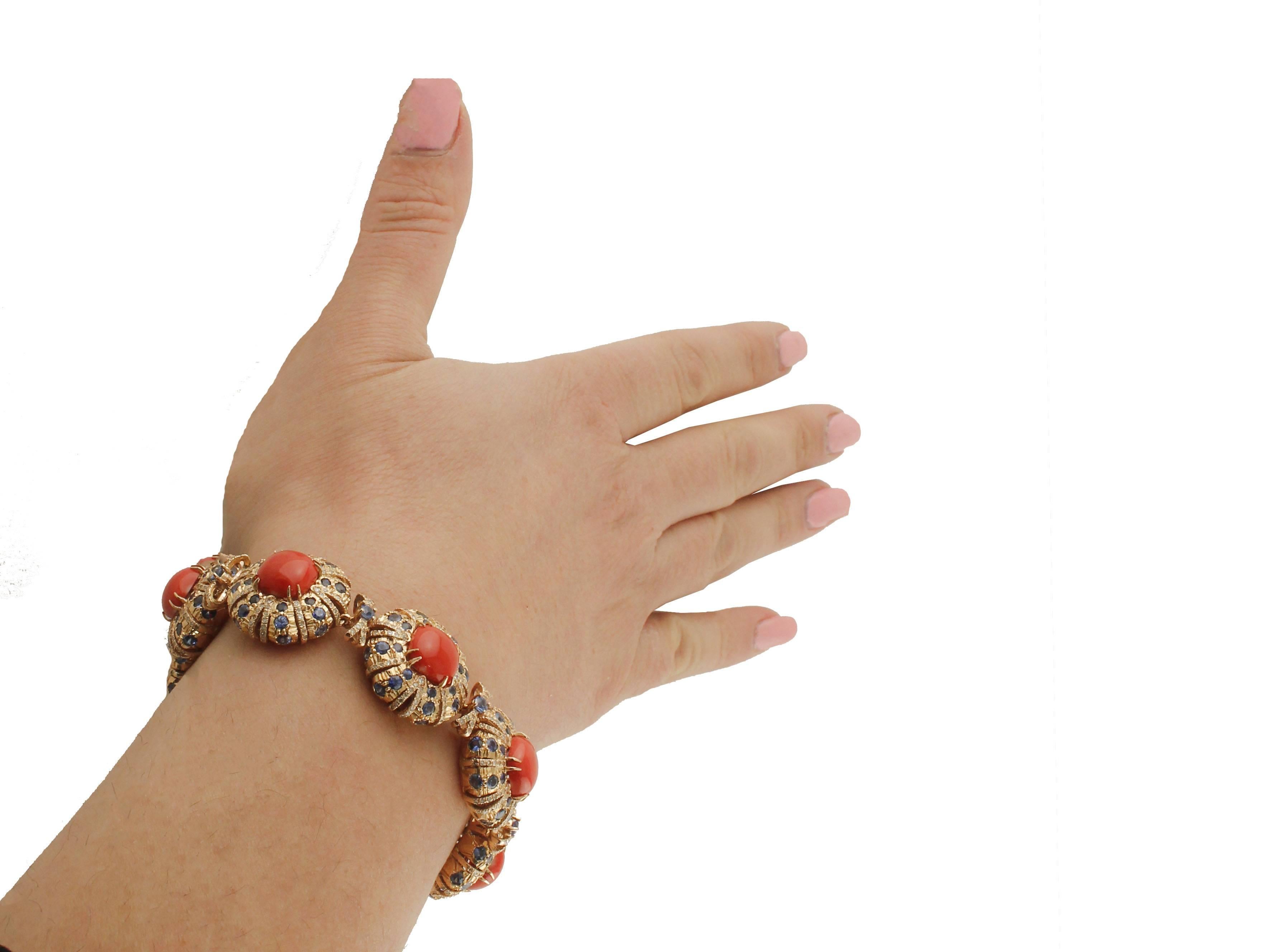 Quadratisches Armband aus roten Korallen, Diamanten, Saphiren und Roségold A Link Retrò im Angebot 3