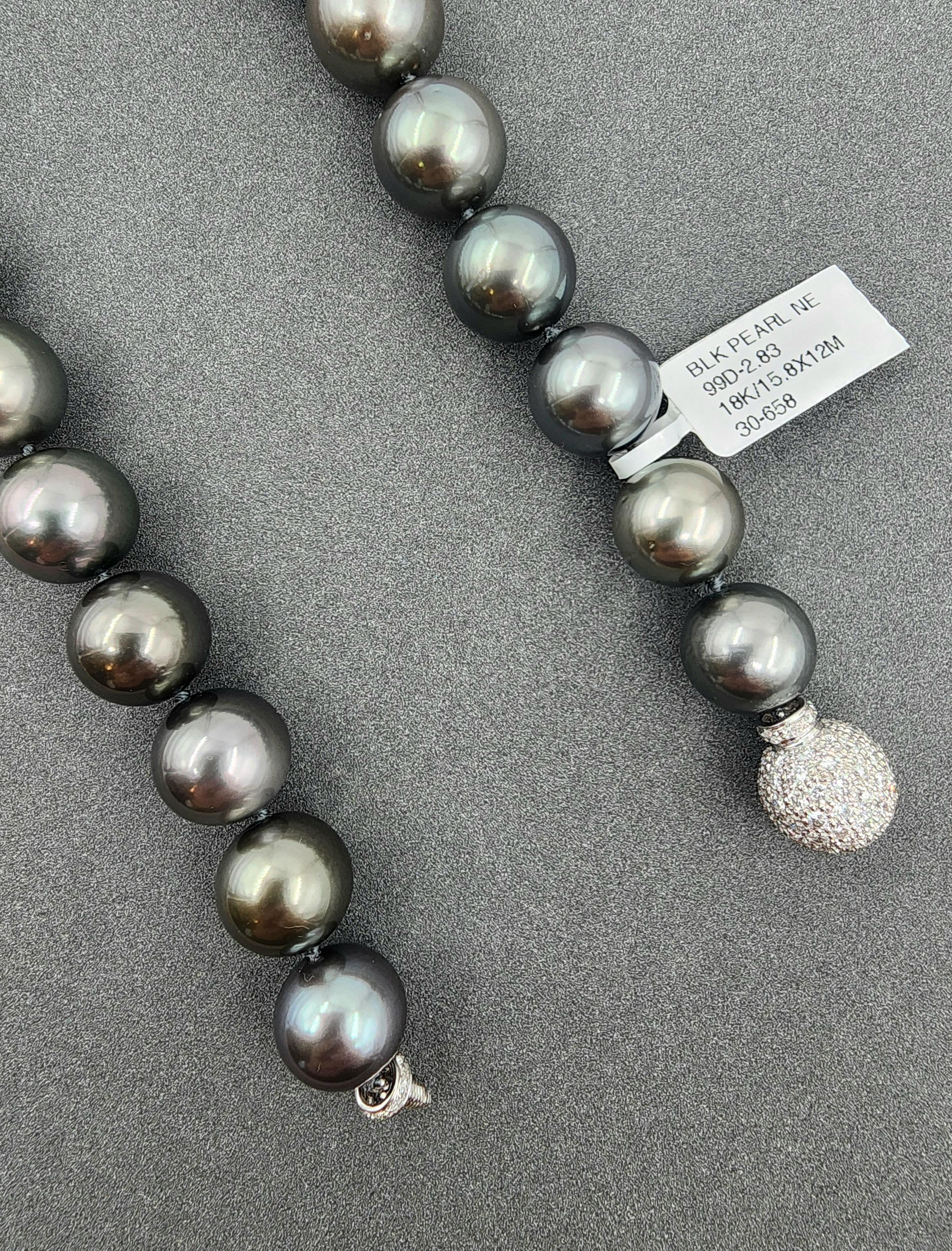 Collana con diamanti da 2,83 carati e perle nere di Tahiti Nature In condizioni Nuovo in vendita a Chicago, IL