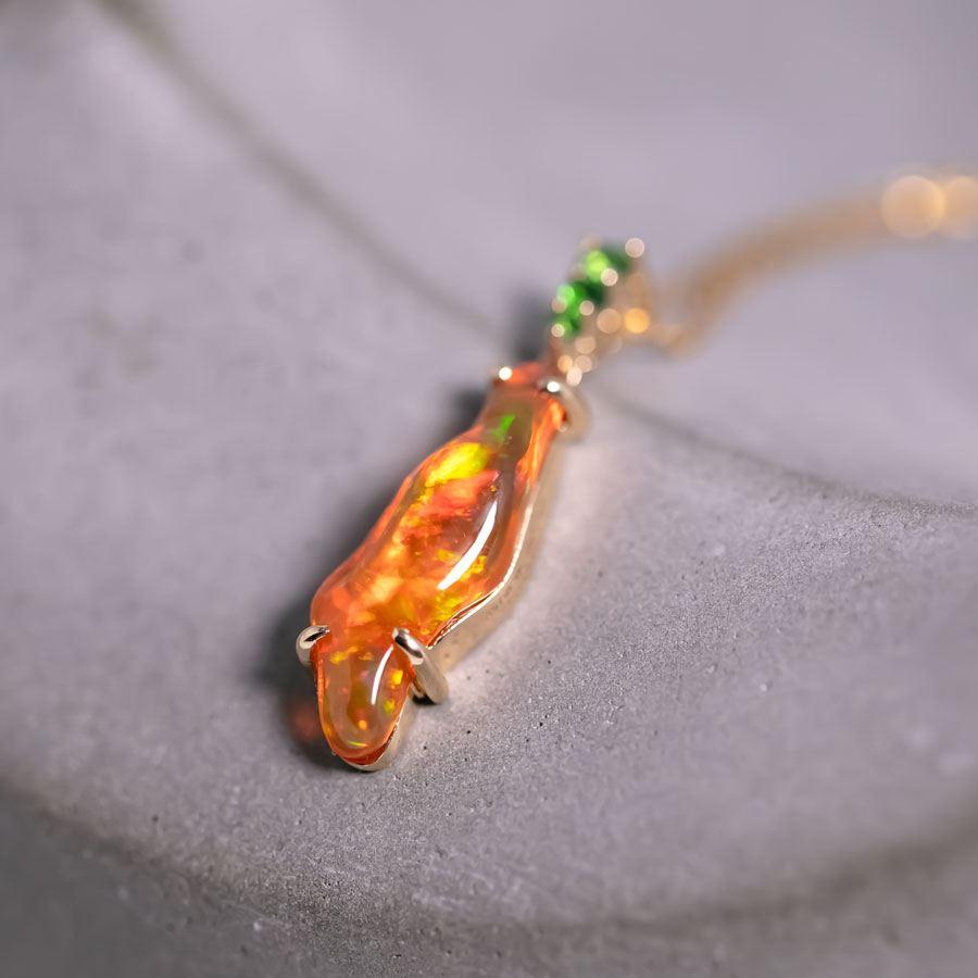Brilliant Cut 2.83 ct Mexican Fire Opal, Tsavorite Necklace 18K Yellow Gold