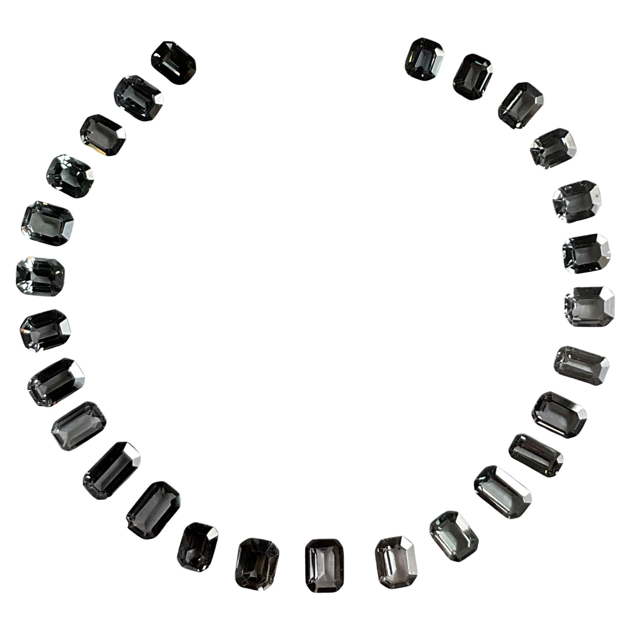 28,32 Karat birmanischer Grauspinell Top Qualität Oktagon Schliff Stein Layout Edelstein