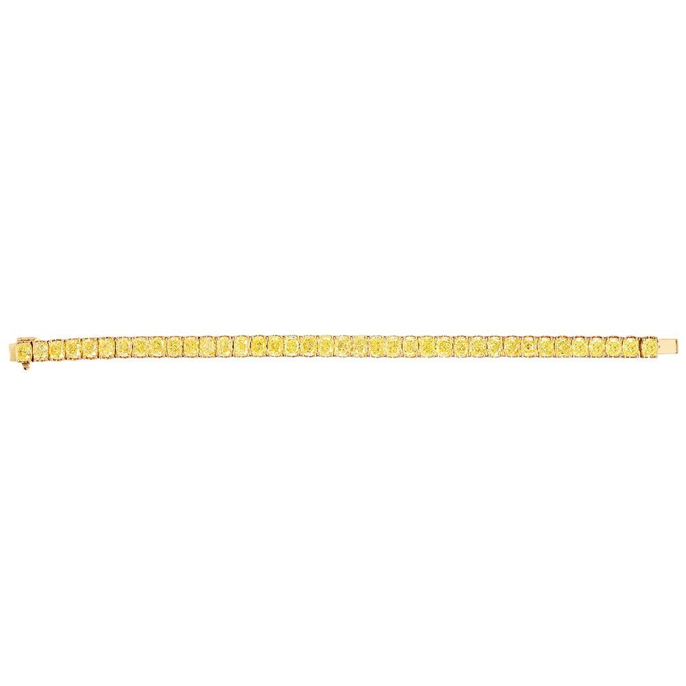28,32cts Pulsera de tenis de diamantes amarillos talla cojín natural en venta 2