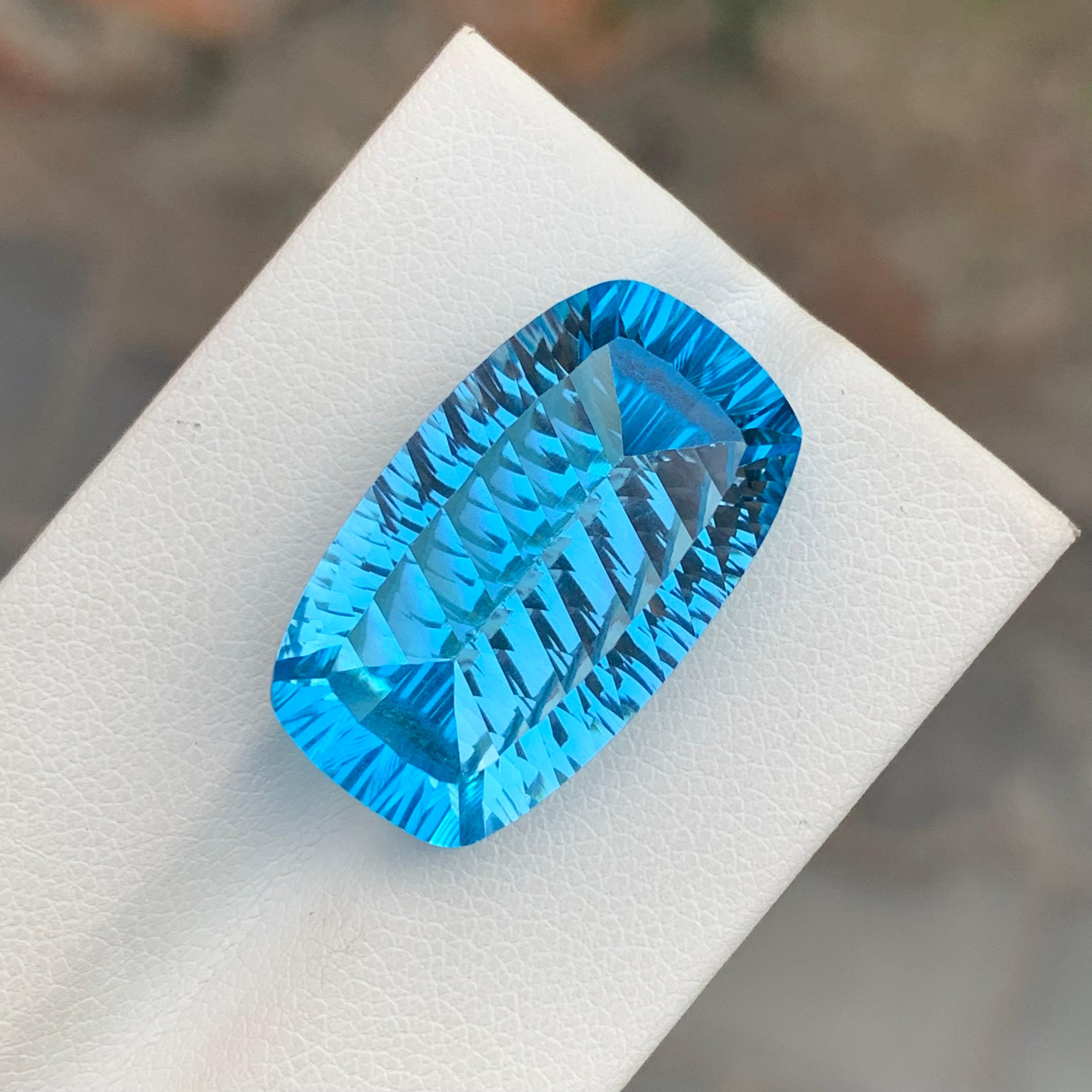 28,35 carati di topazio blu sfaccettato a forma di Can per collana In condizioni Nuovo in vendita a Peshawar, PK