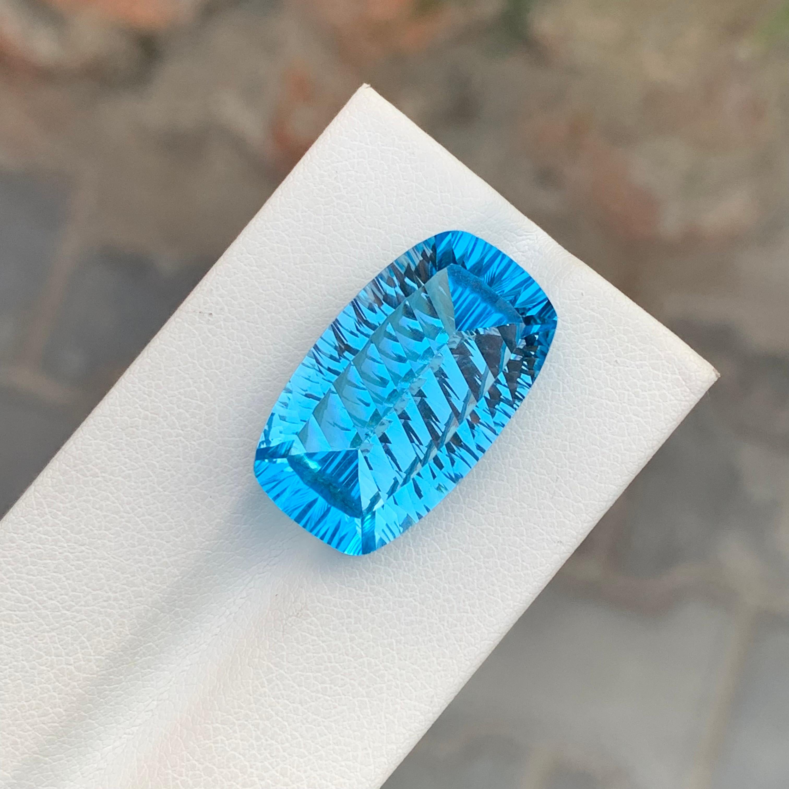 da uomo o donna 28,35 carati di topazio blu sfaccettato a forma di Can per collana in vendita