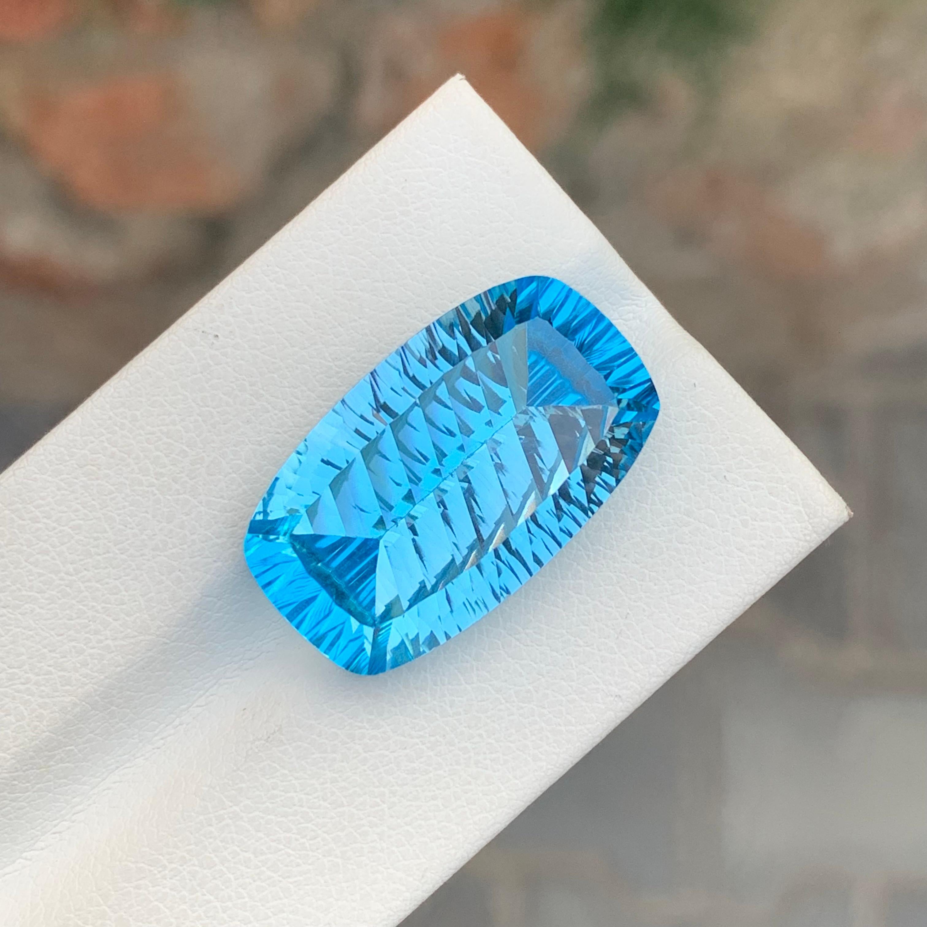 28,35 carati di topazio blu sfaccettato a forma di Can per collana in vendita 3