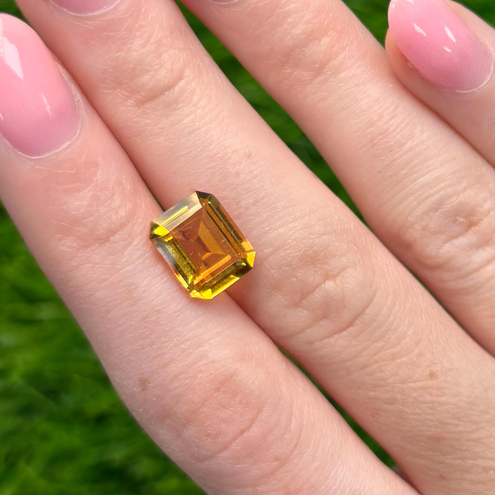 2,84 Karat Smaragd-Schliff Natürlicher Warmer Goldener Citrin Loser Edelstein (Smaragdschliff) im Angebot