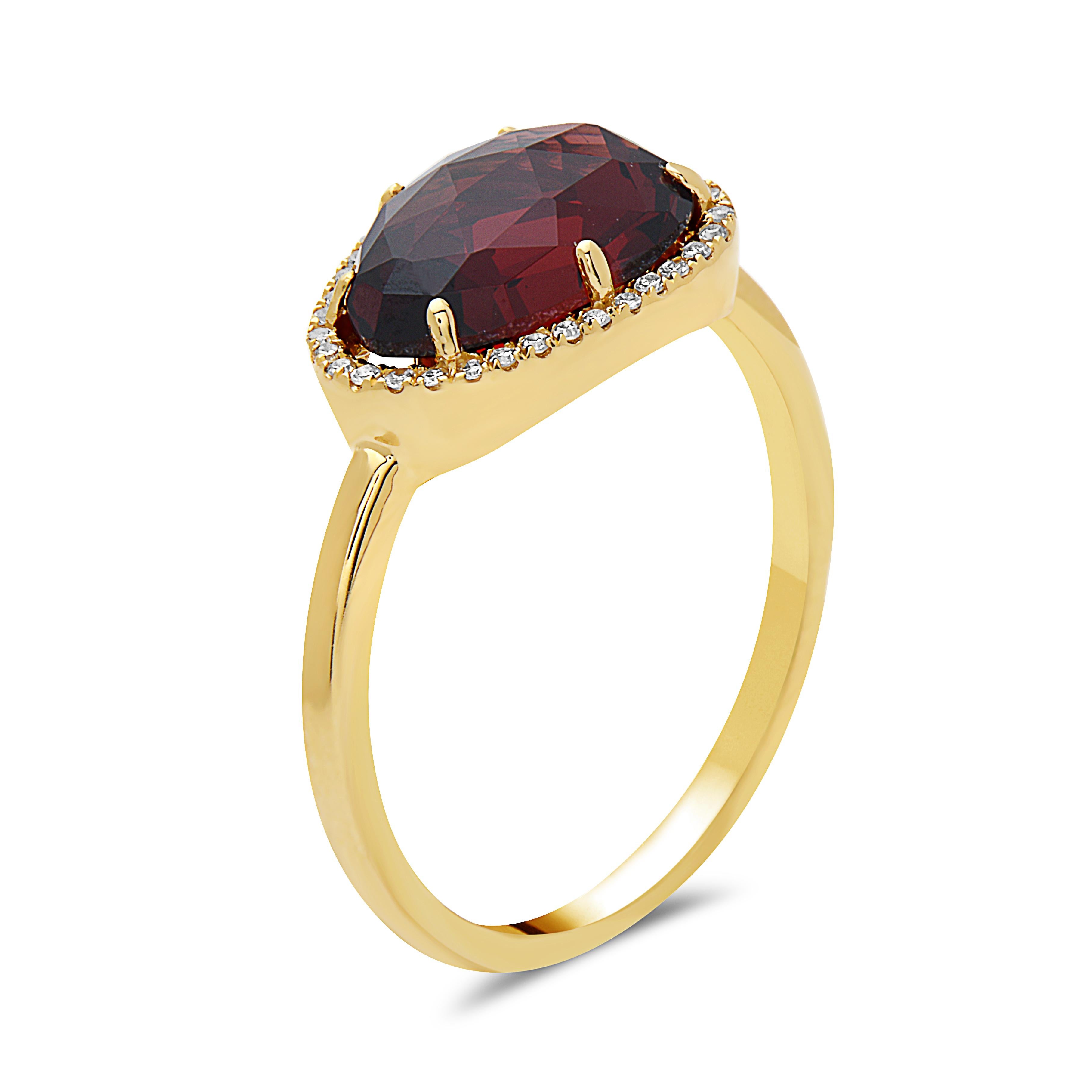 2.84 Carat Garnet & Diamond Yellow Gold Ring For Sale 2